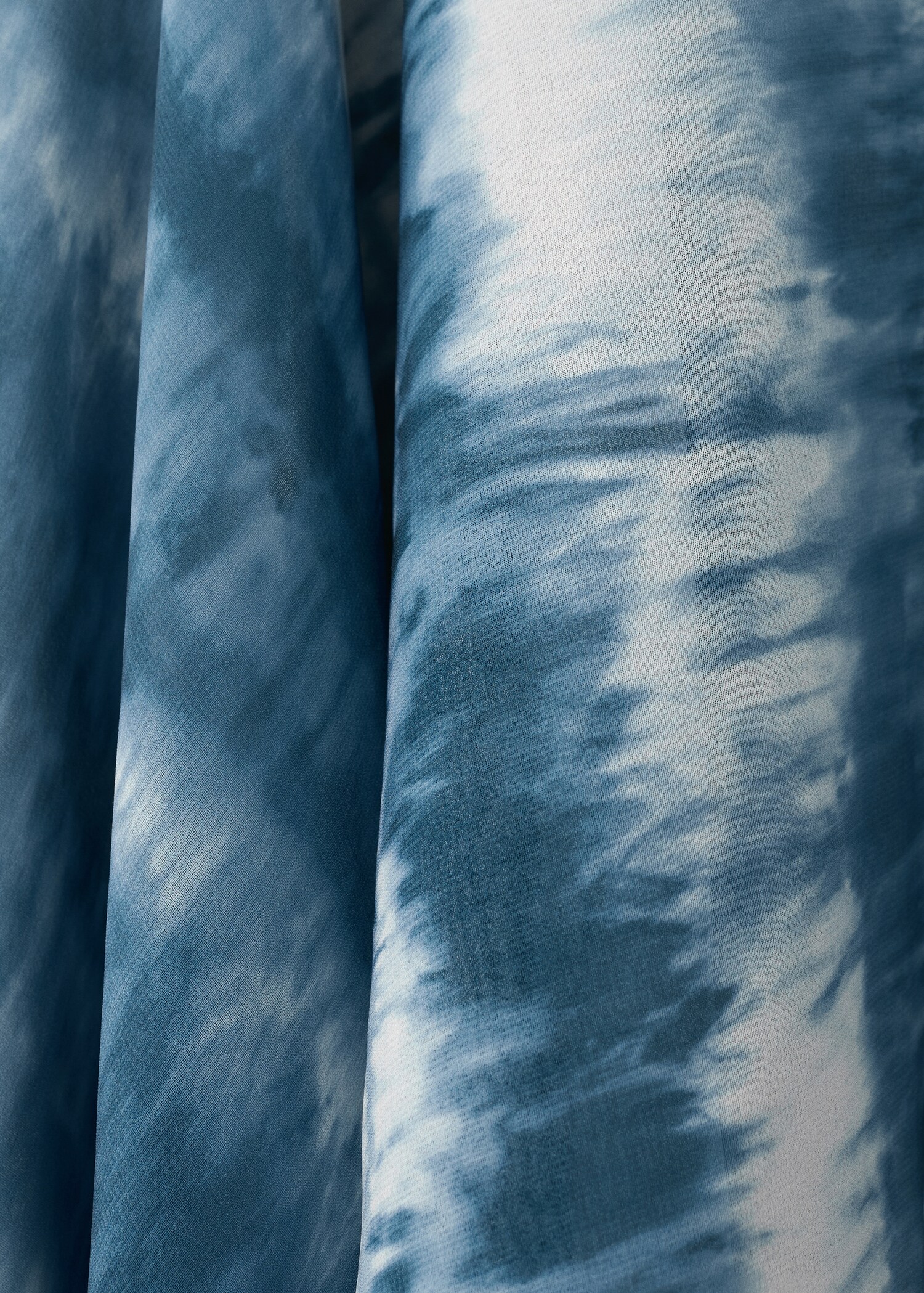 Printed cape blouse - Details of the article 0