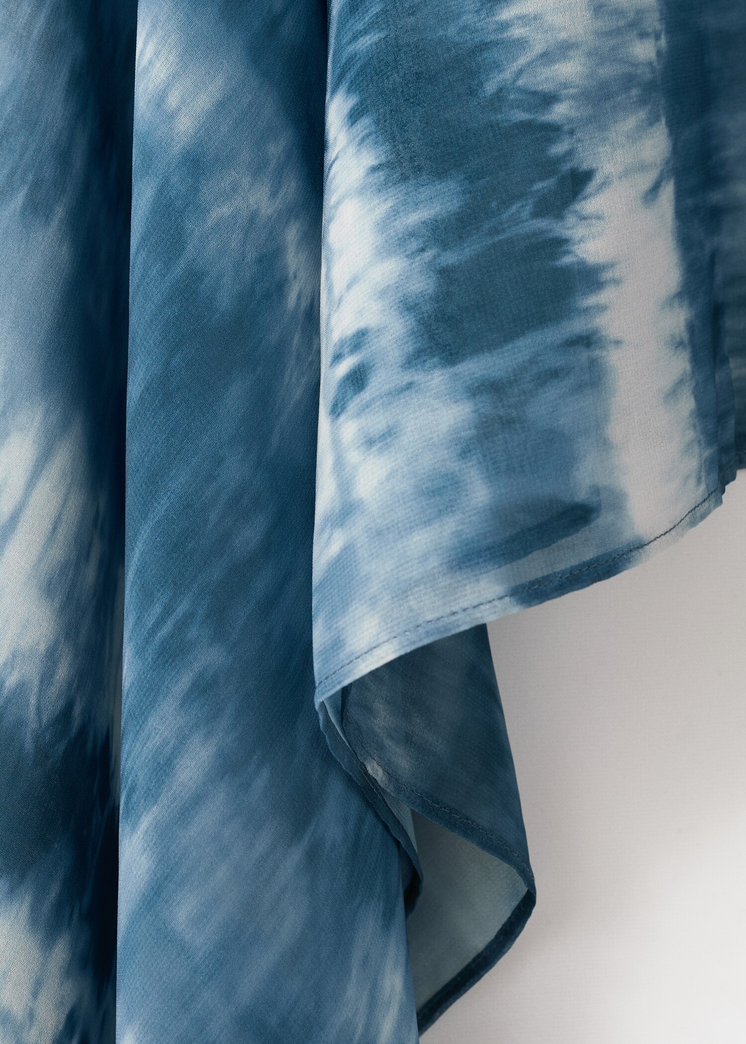 Printed cape blouse - Details of the article 8