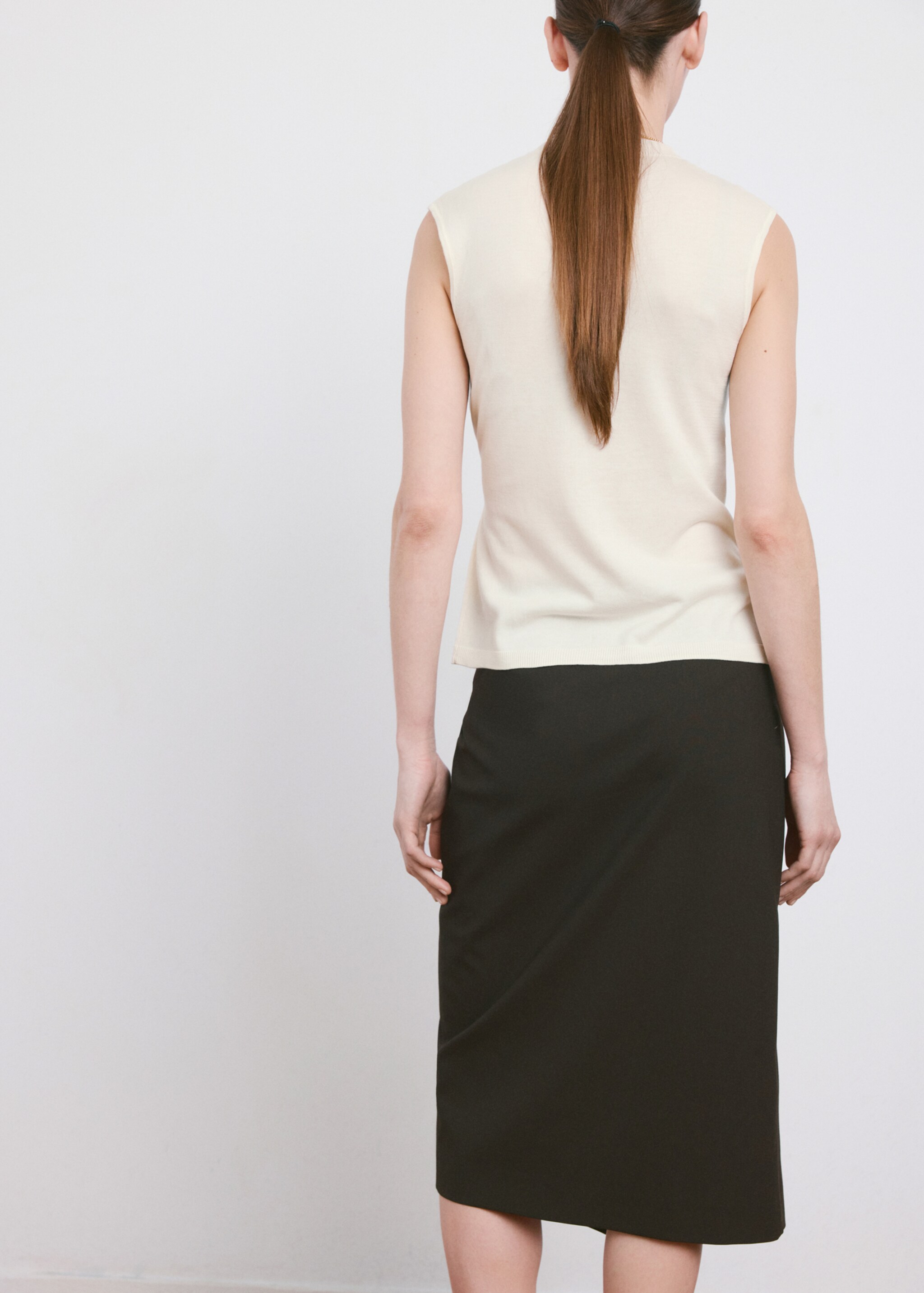 Top maille froncé sur le côté - Verso de l’article, Écru. Ref: 27055819-00.