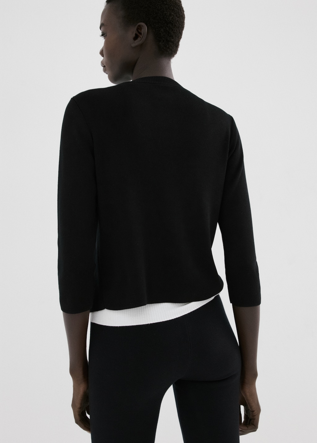 Knitted cardigan with jewel button - image 3