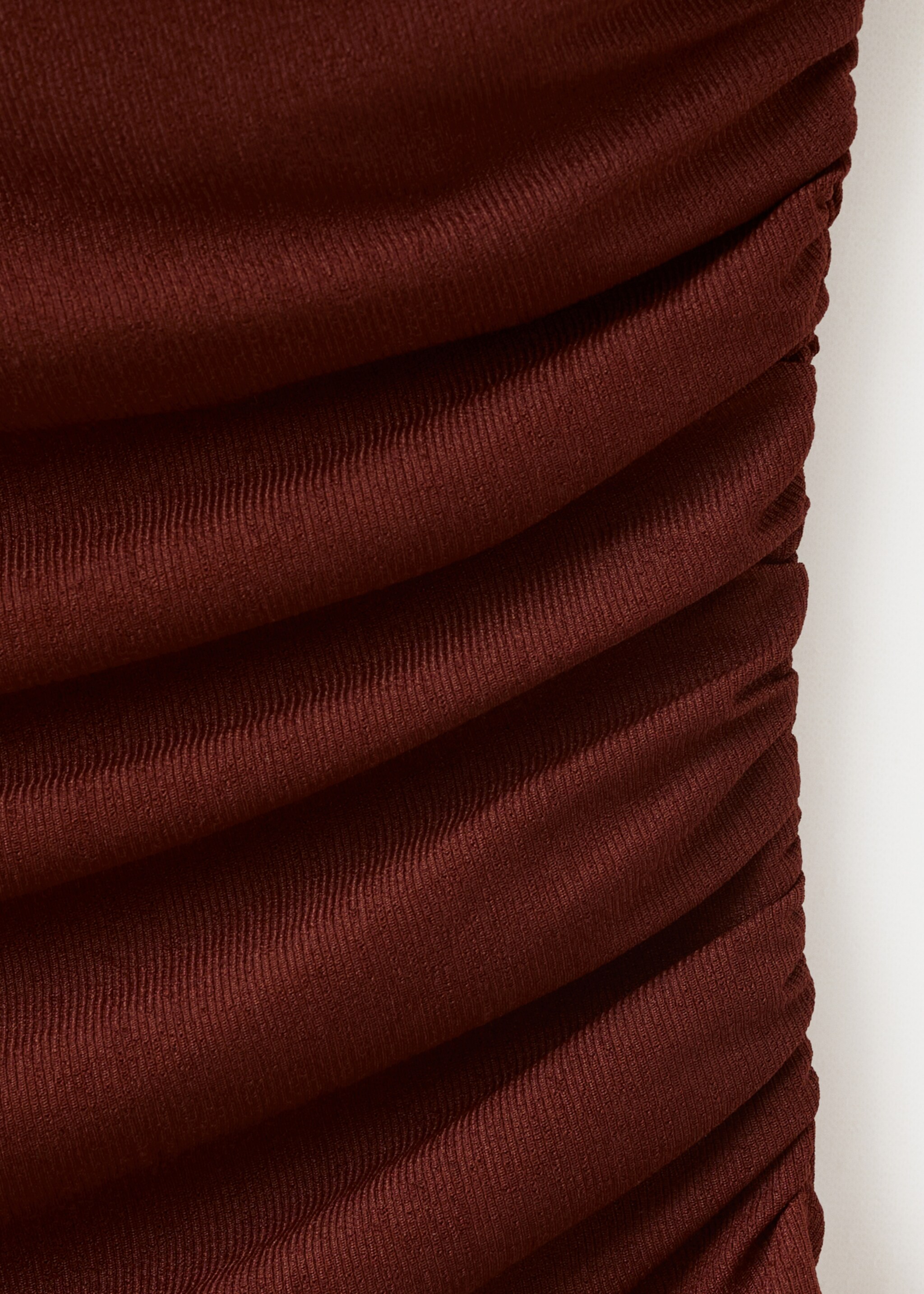 T-shirt asymétrique détails froncés - Détail de l'article 8, Rouge-orangé. Ref: 27055832-00.