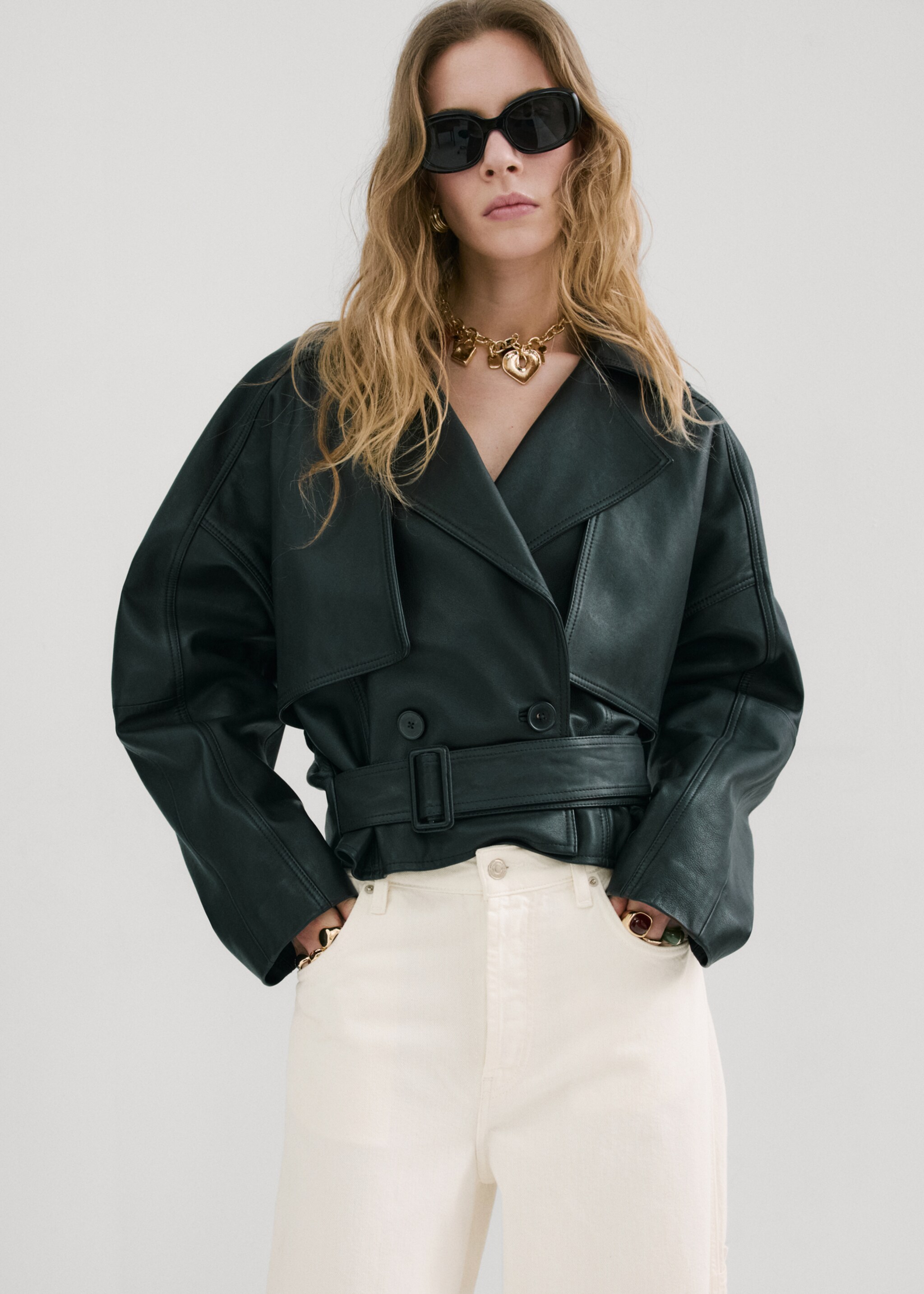 High-rise balloon jeans - Details of the article 1, White. Ref: 27055841-00.