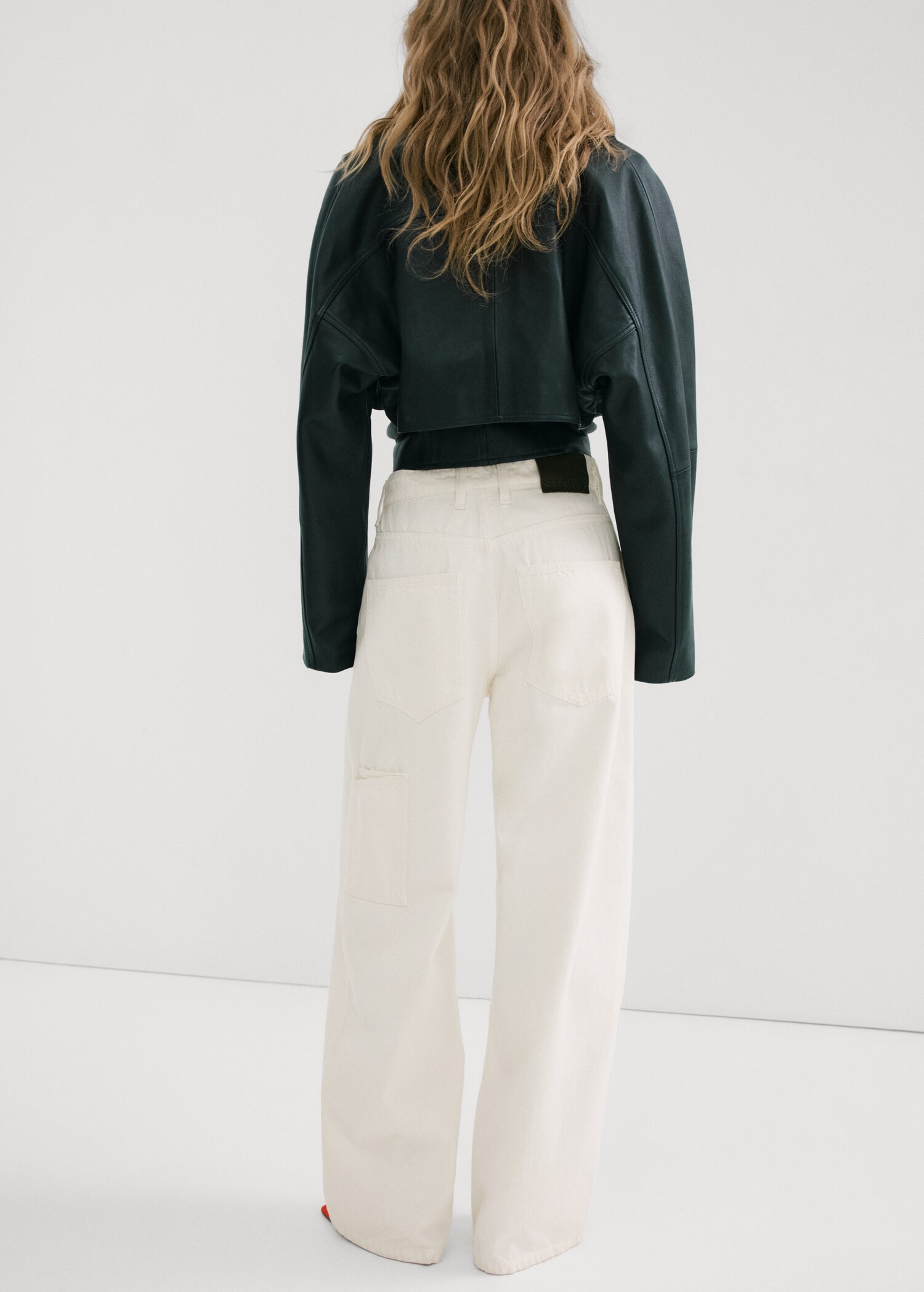 High-rise balloon jeans - Reverse of the article