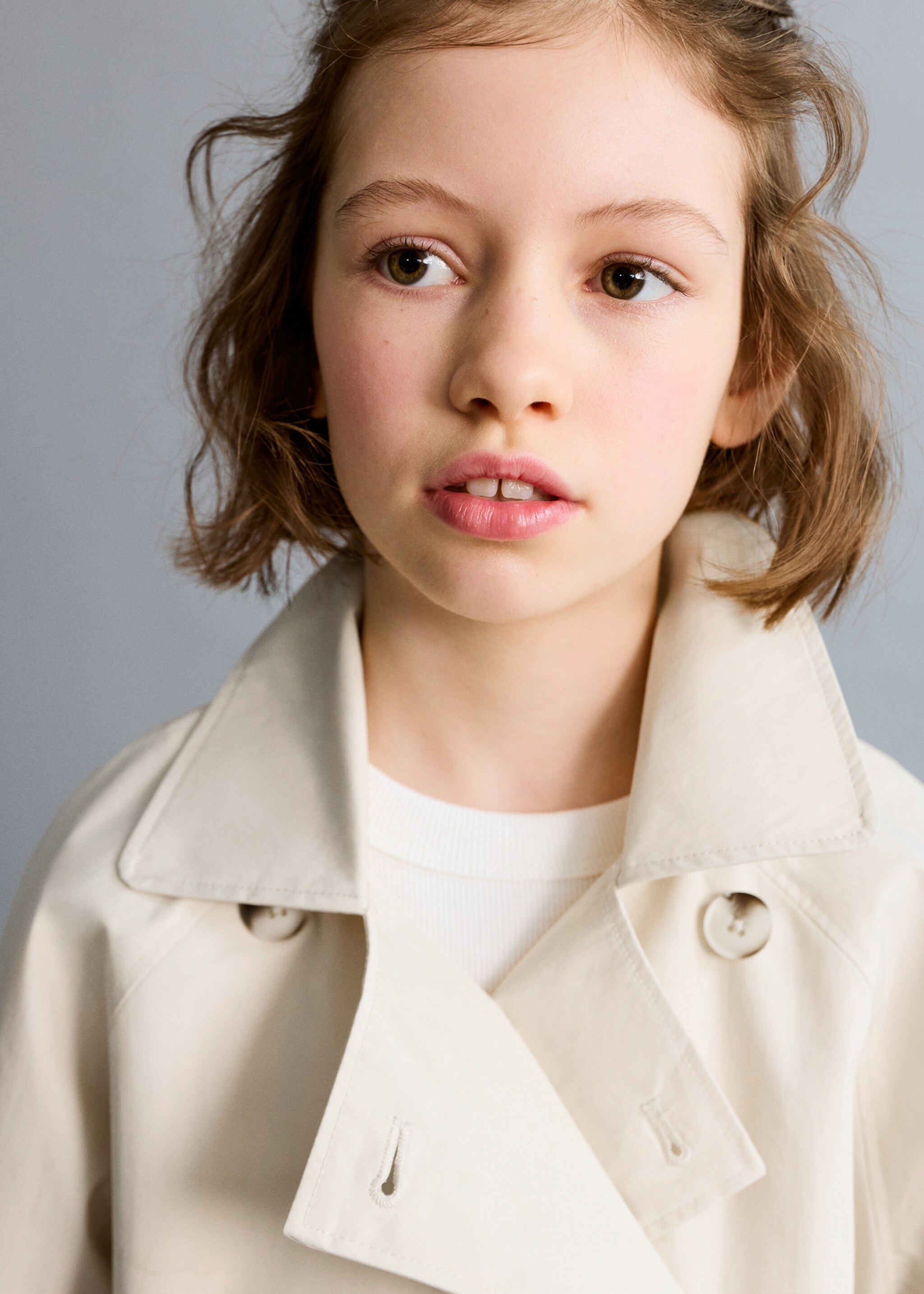 Trench doble botonadura - Detalle del artículo 4, Crudo. Ref: 27055930-00.