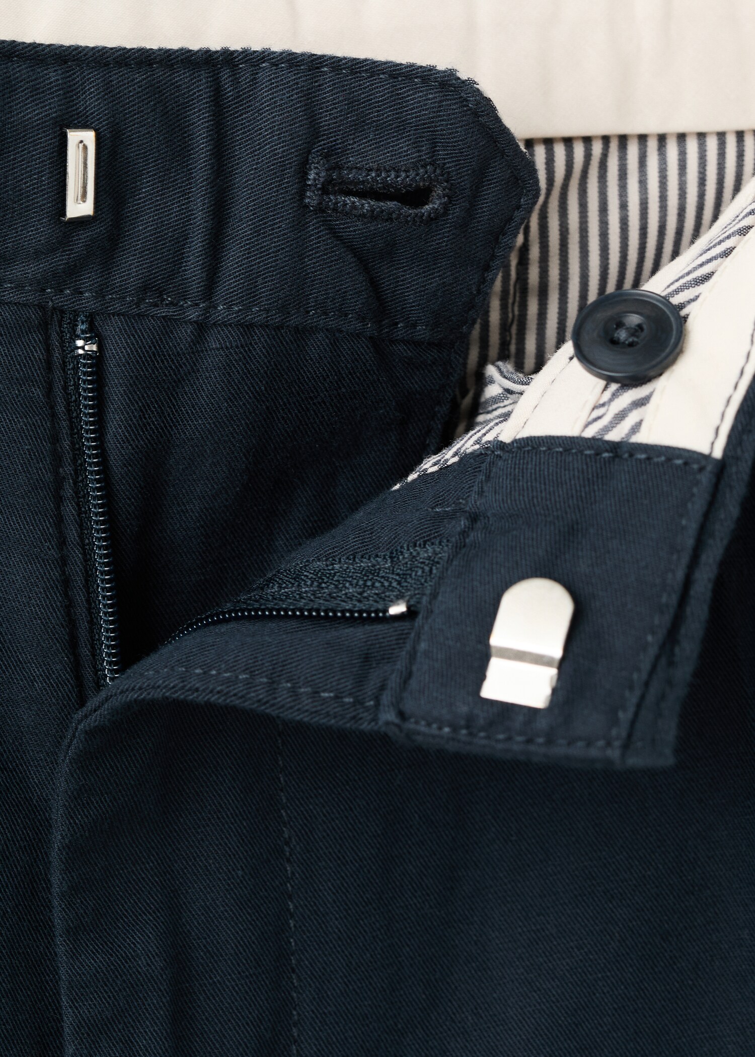 Slim-fit cotton linen trousers - Details of the article 8