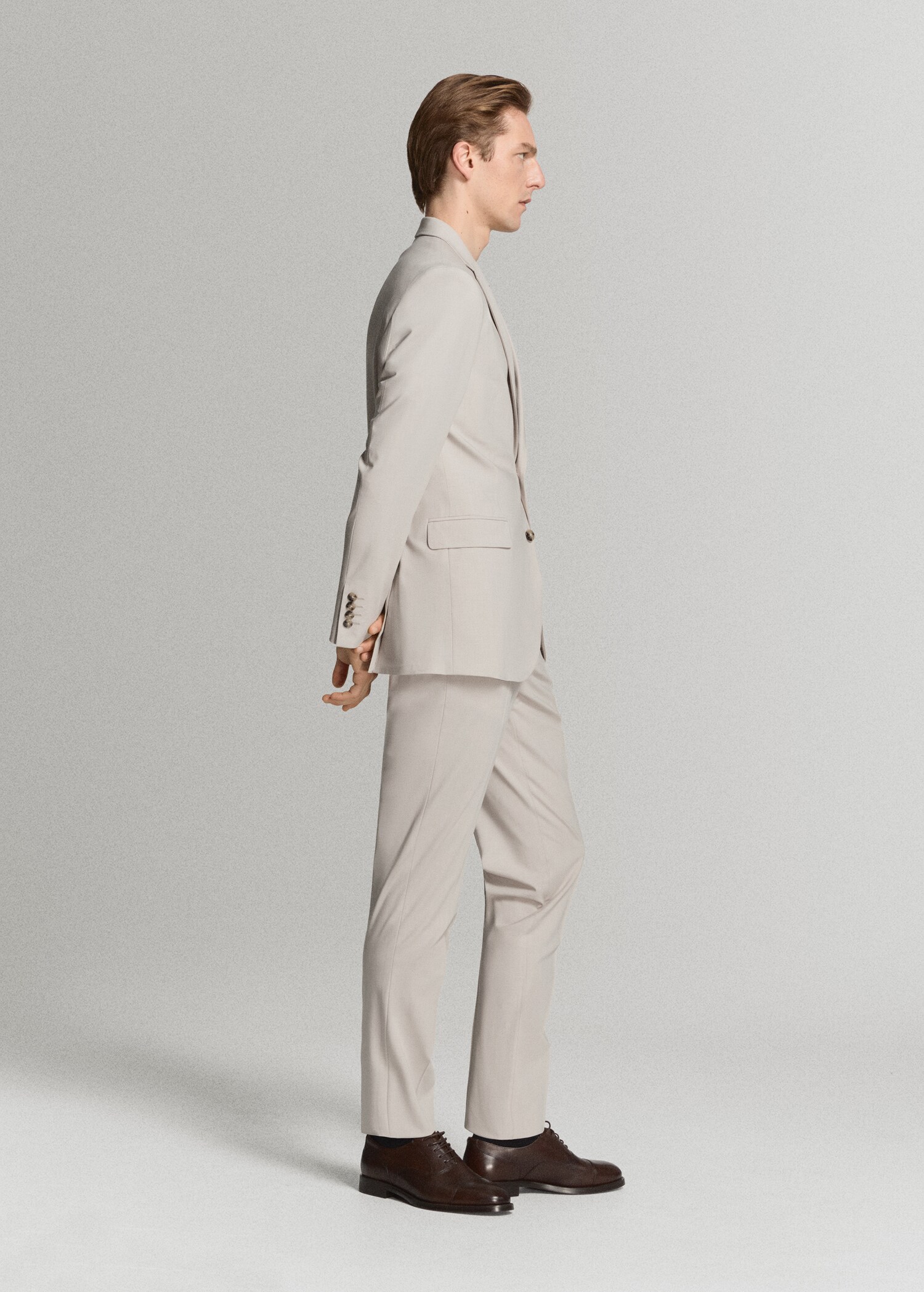 بليزر بدلة سليم فيت بقماش مرن - تفاصيل المنتج 2