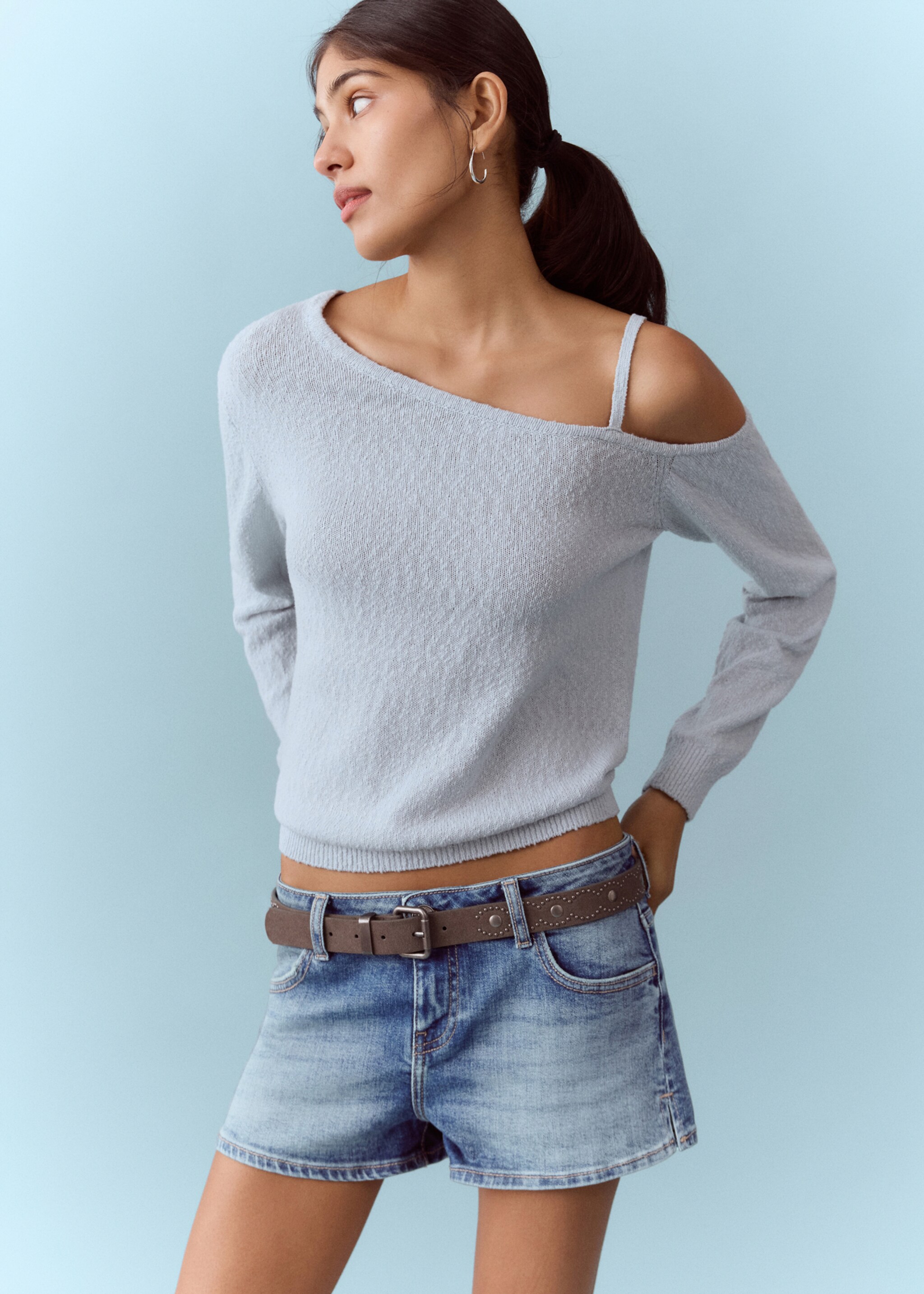 Micro fit low waist shorts - Details of the article 4, Medium Vintage Blue. Ref: 27055936-00.