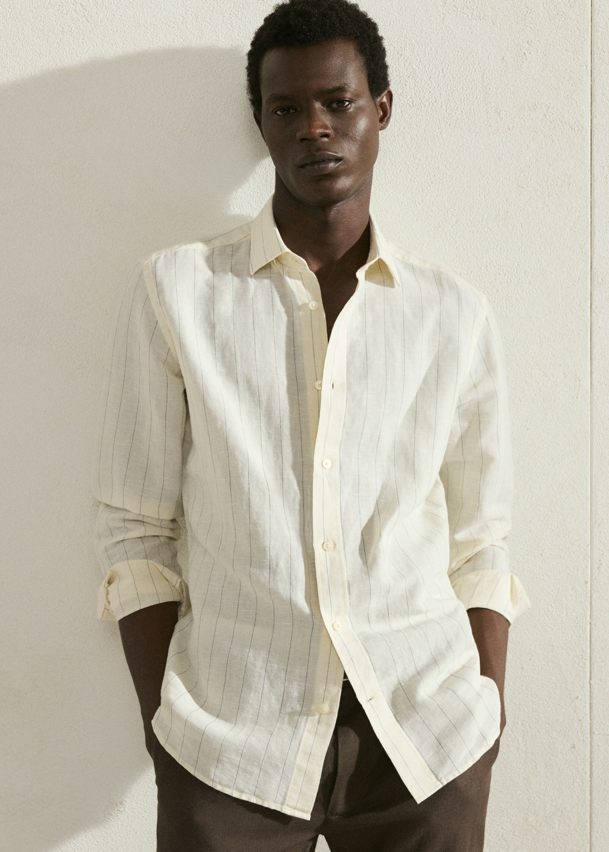Regular-fit striped cotton-linen shirt - Details of the article 5, Ecru. Ref: 27055941-00.