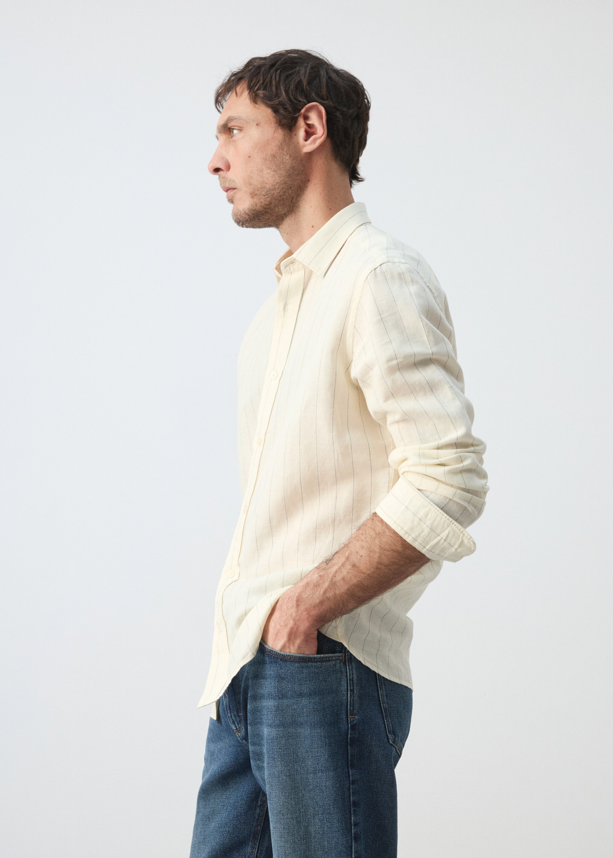 Regular-fit striped cotton-linen shirt - Details of the article 6, Ecru. Ref: 27055941-00.