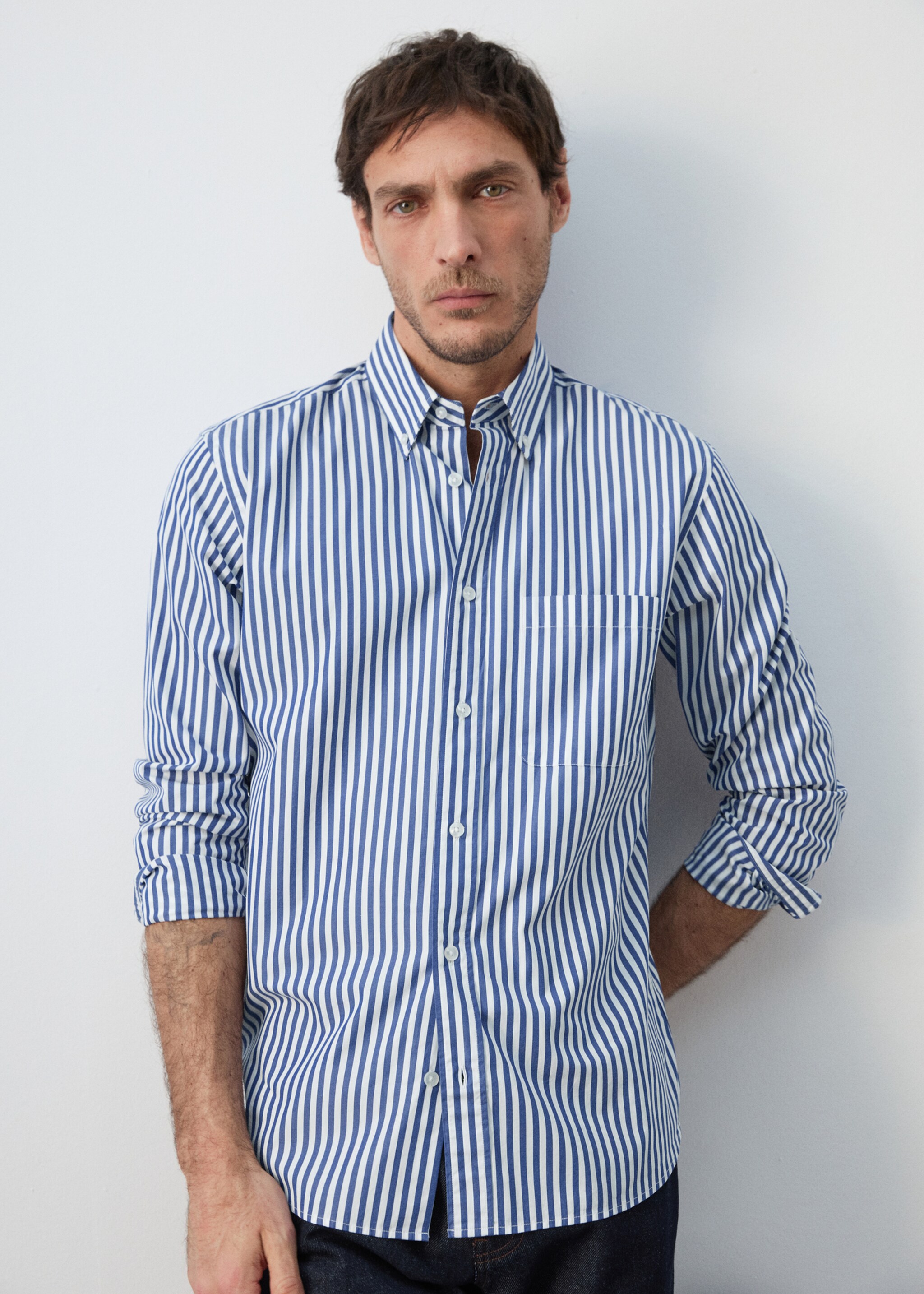 Regular-fit striped 100% cotton shirt - Details of the article 6, Vibrant blue. Ref: 27055945-00.