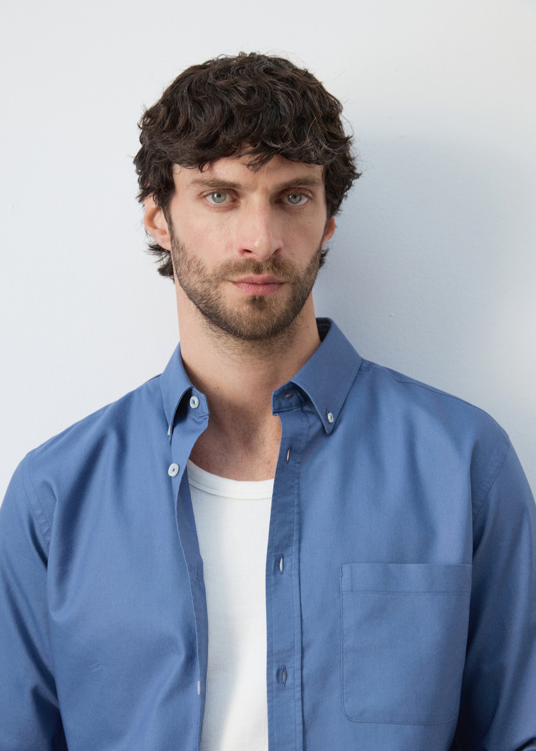 100% cotton Oxford shirt, regular fit - Details of the article 1, Ink Blue. Ref: 27055946-00.