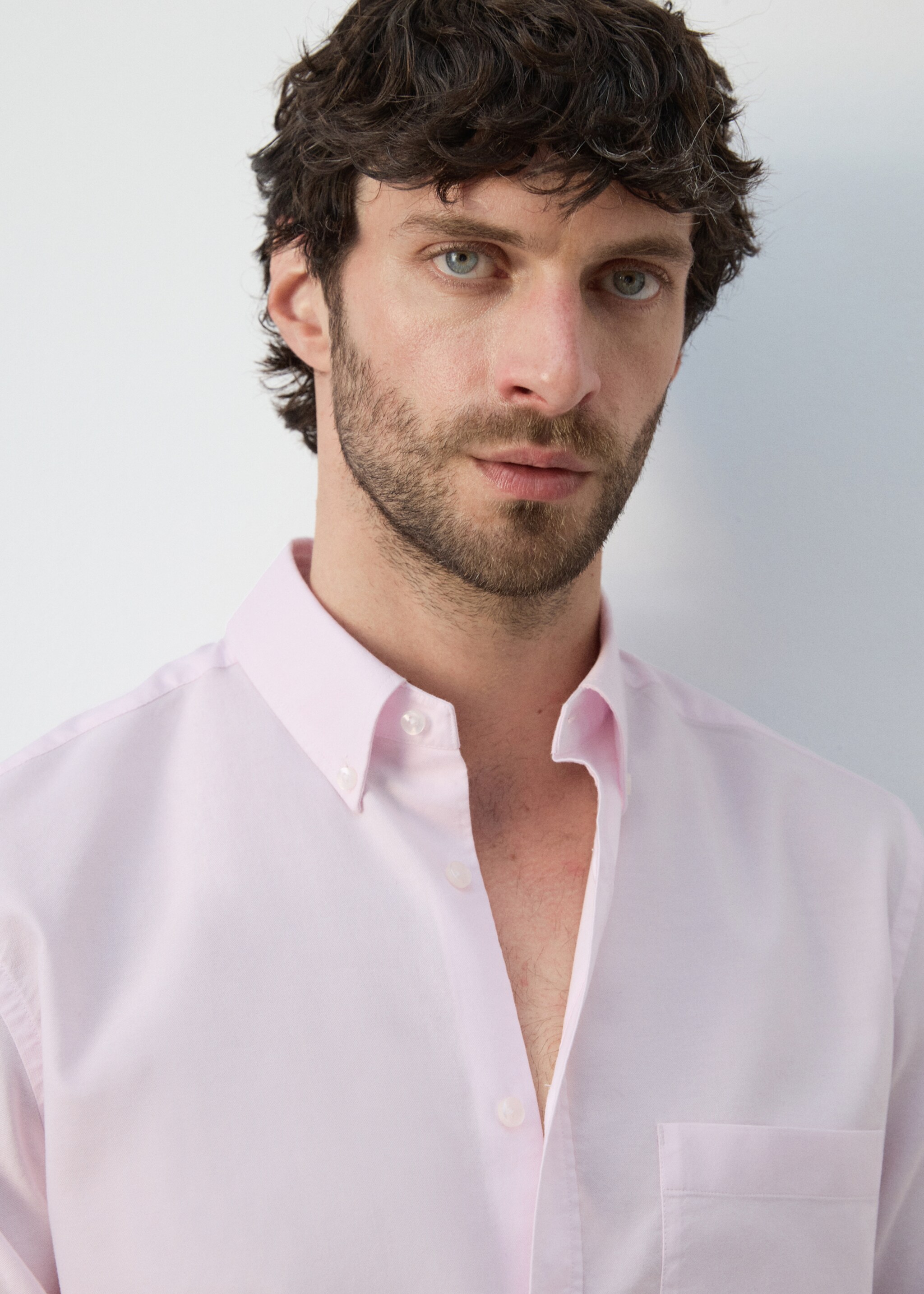 100% cotton Oxford shirt, regular fit - Details of the article 1, Pastel Pink. Ref: 27055946-00.