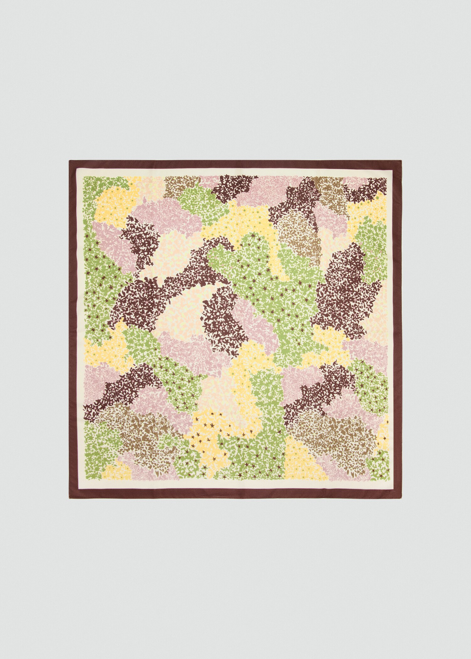 Foulard à fleurs - Article sans modèle