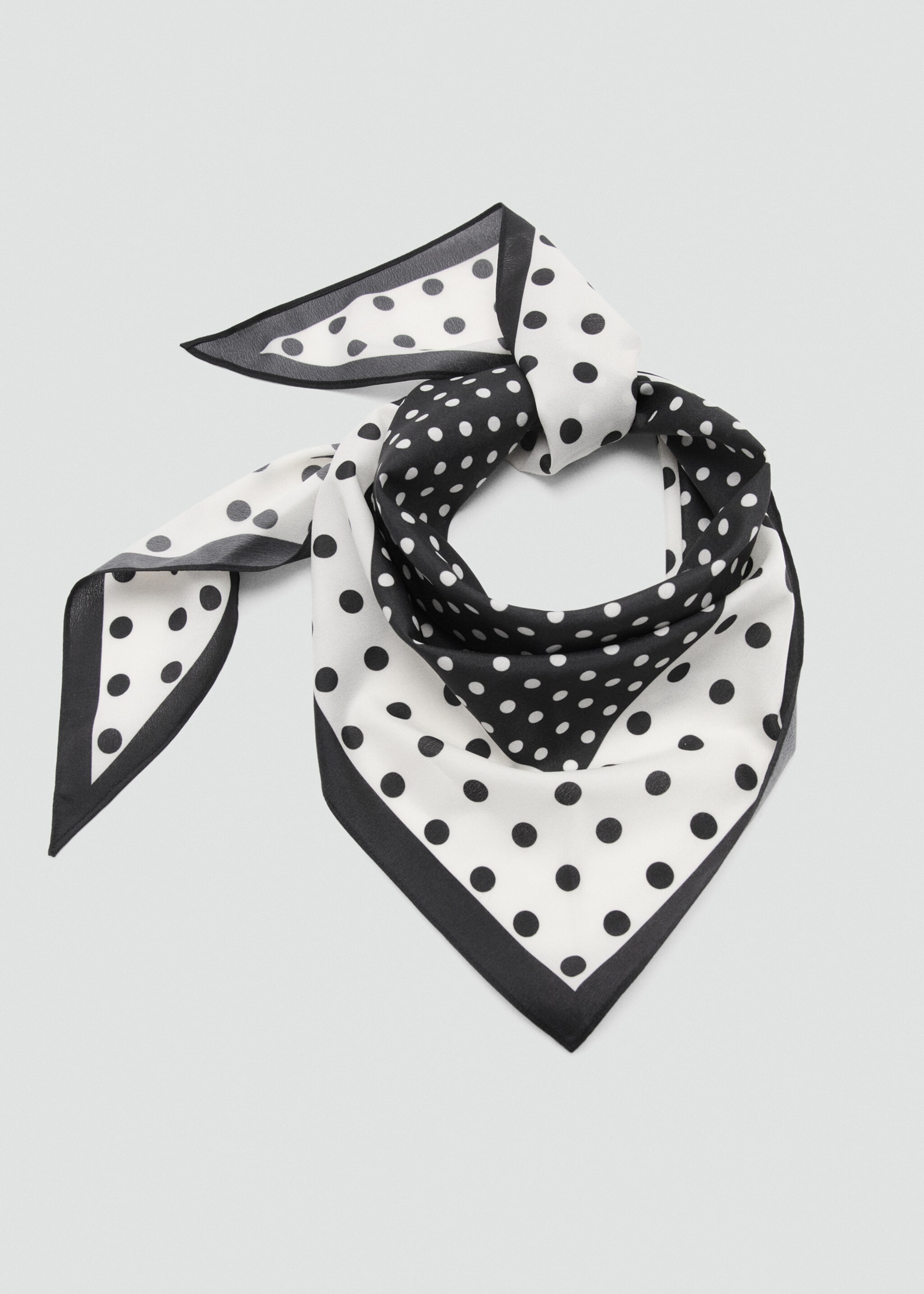 Satin check-print scarf - Details of the article 1, Black. Ref: 27055951-00.