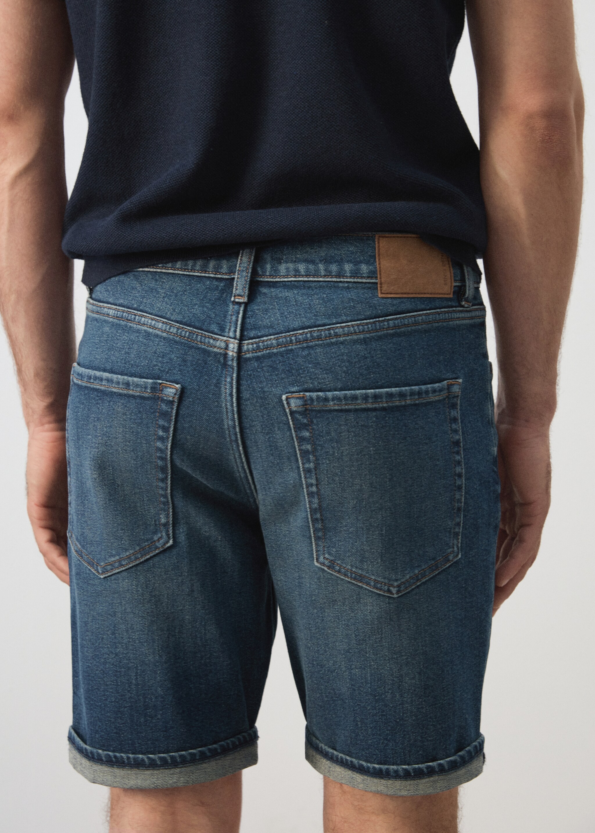 Slim fit denim bermuda - Detail van het artikel 6, Donkerblauw. Ref: 27055959-00.