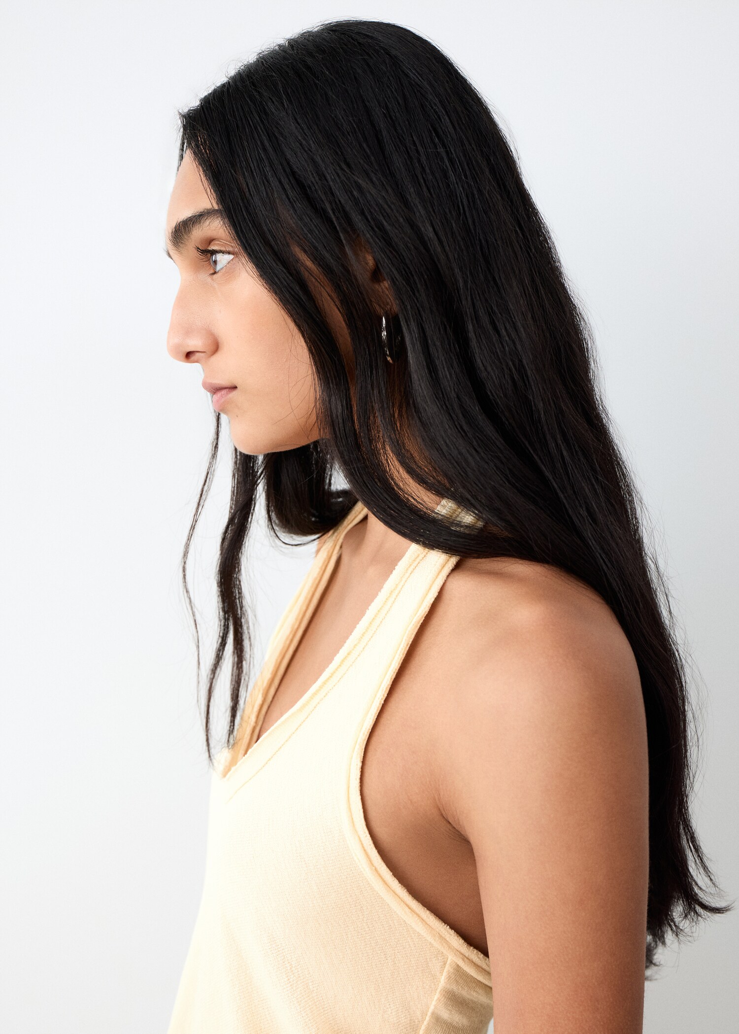 Short halter-neck dress - Details of the article 6