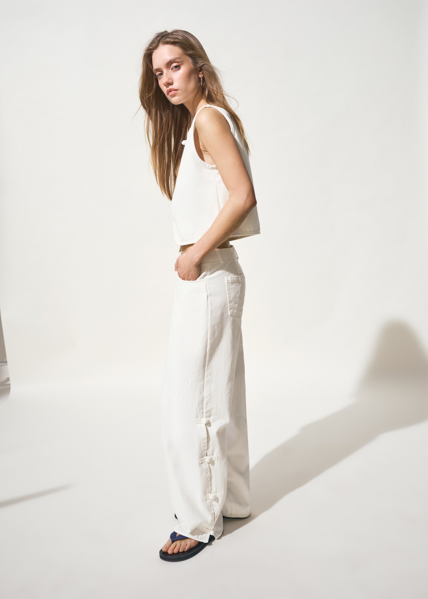 Straight-leg jeans with side details - Medium plane