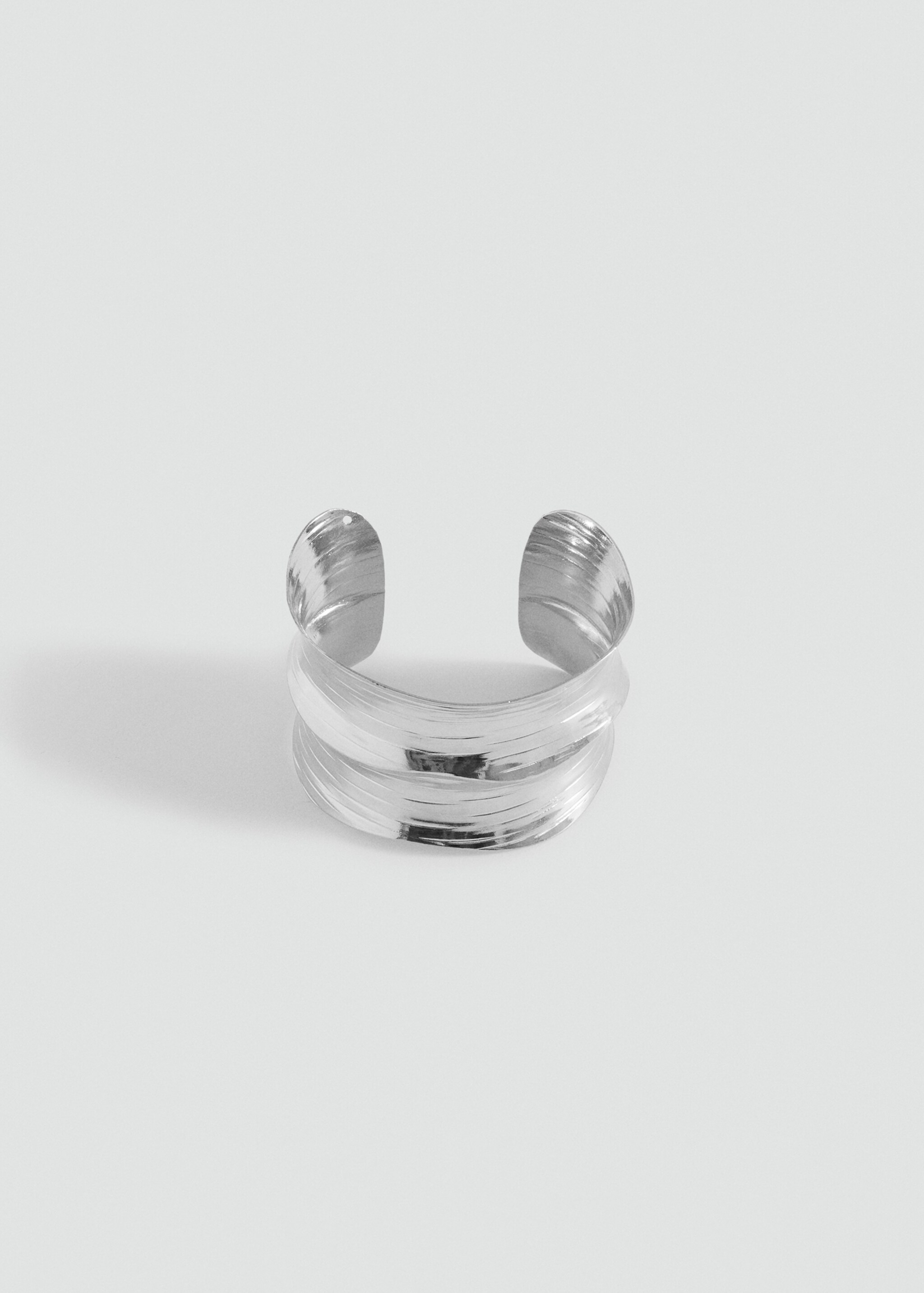 Rigid bracelet with relief - Article without model, Silver. Ref: 27055982-00.