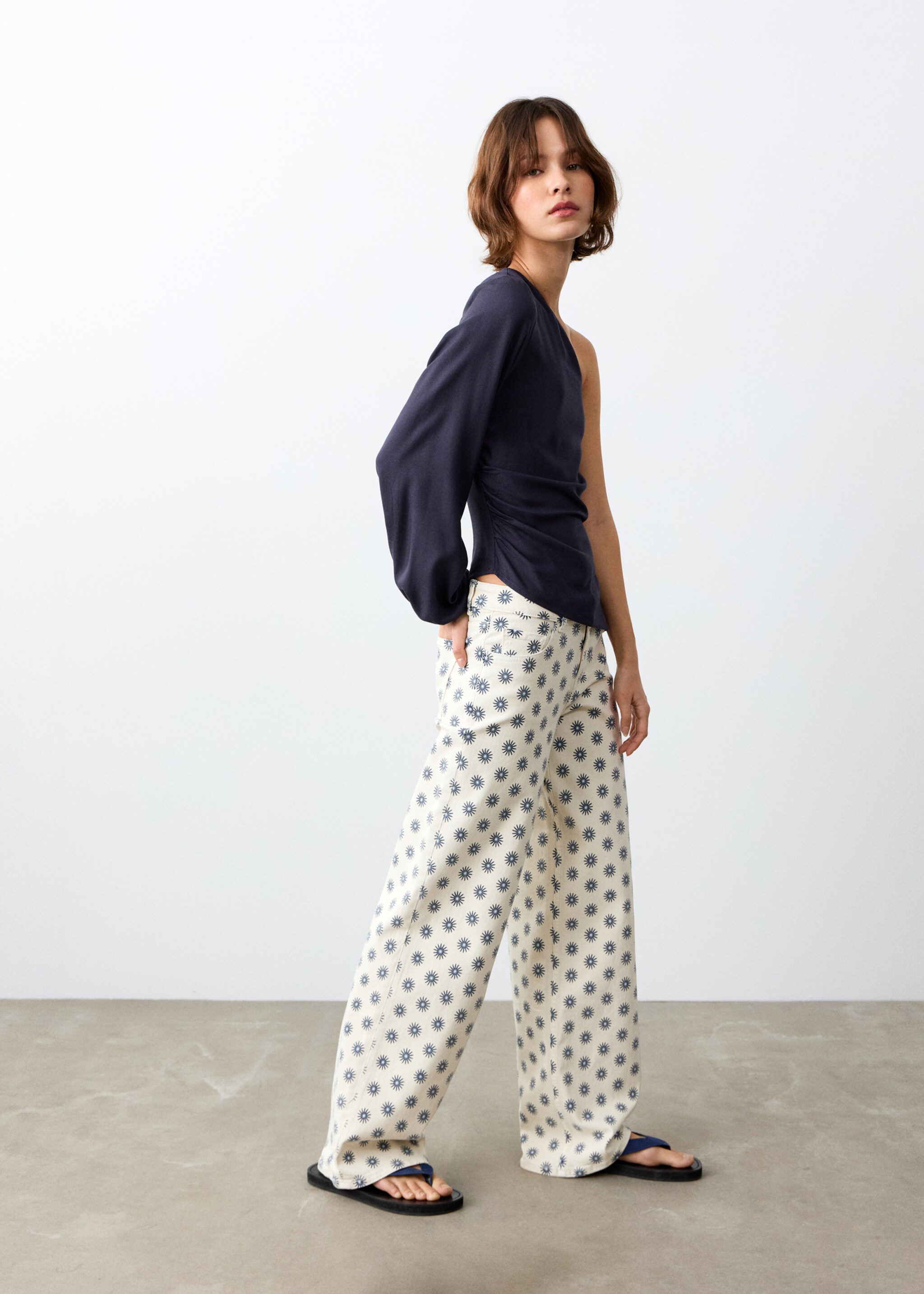 Jean wideleg imprimé - Plan moyen, Blanc cassé. Ref: 27056341-00.