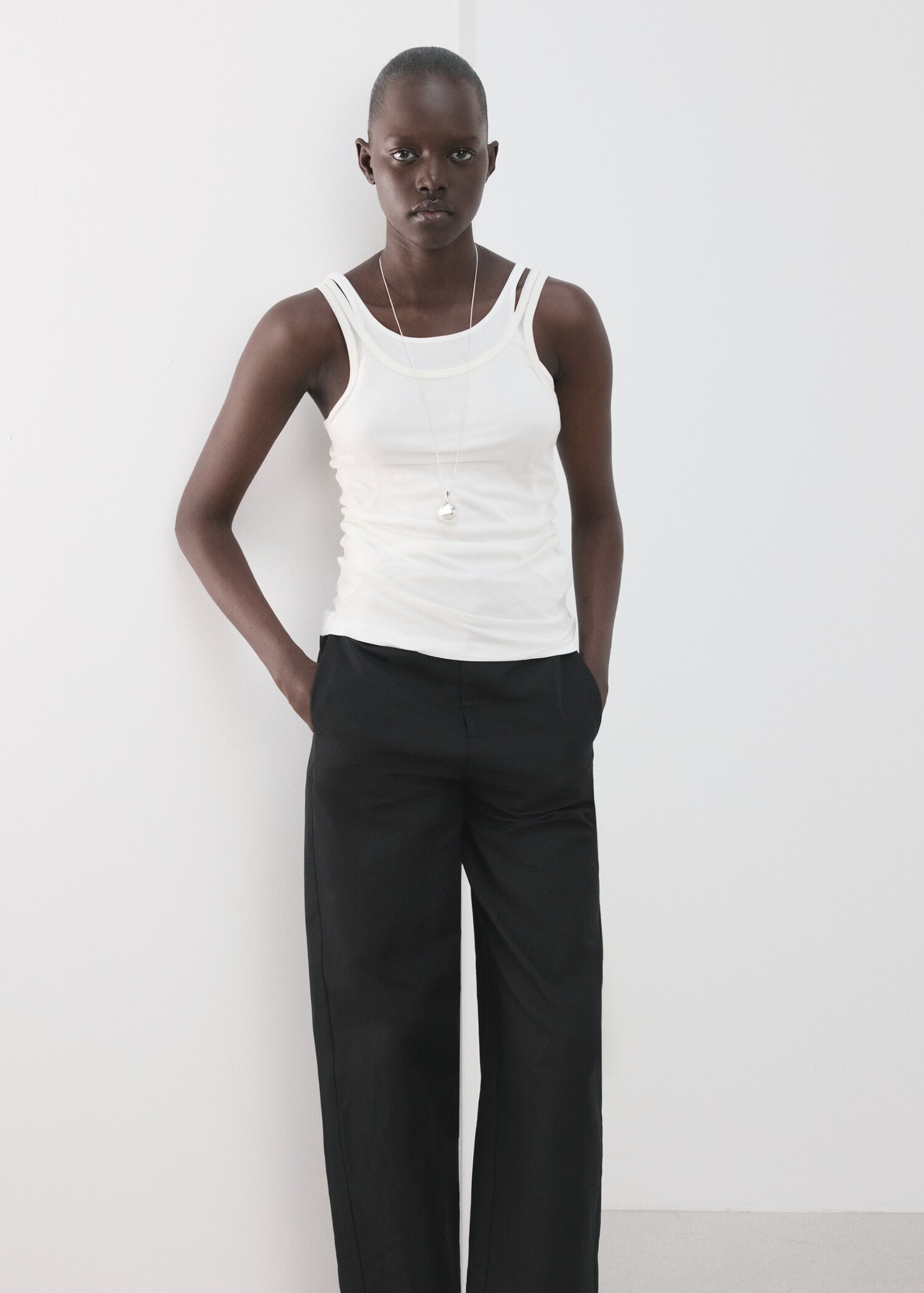 Linen high-waist trousers - Details of the article 2