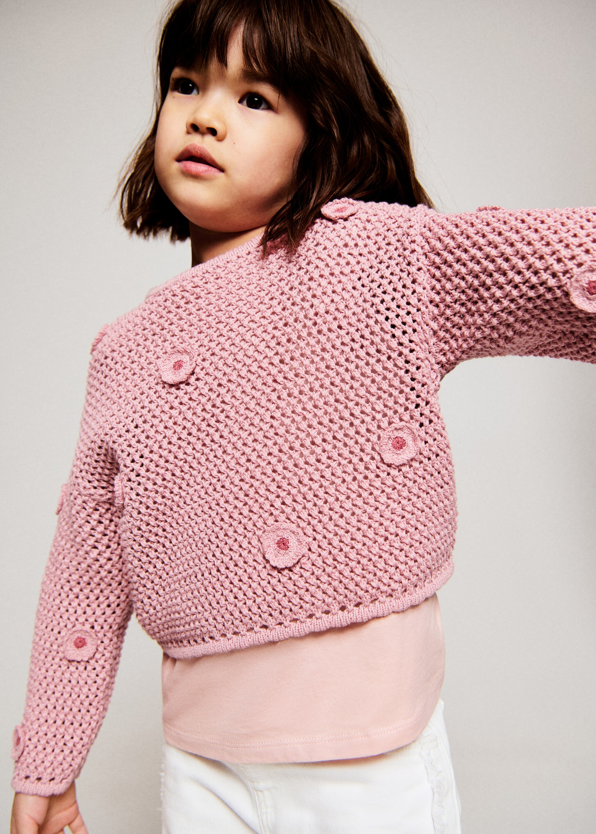 بلوفر بحياكة مخرمة - رؤية وسط, وردي باهت. Ref: 27056352-00.