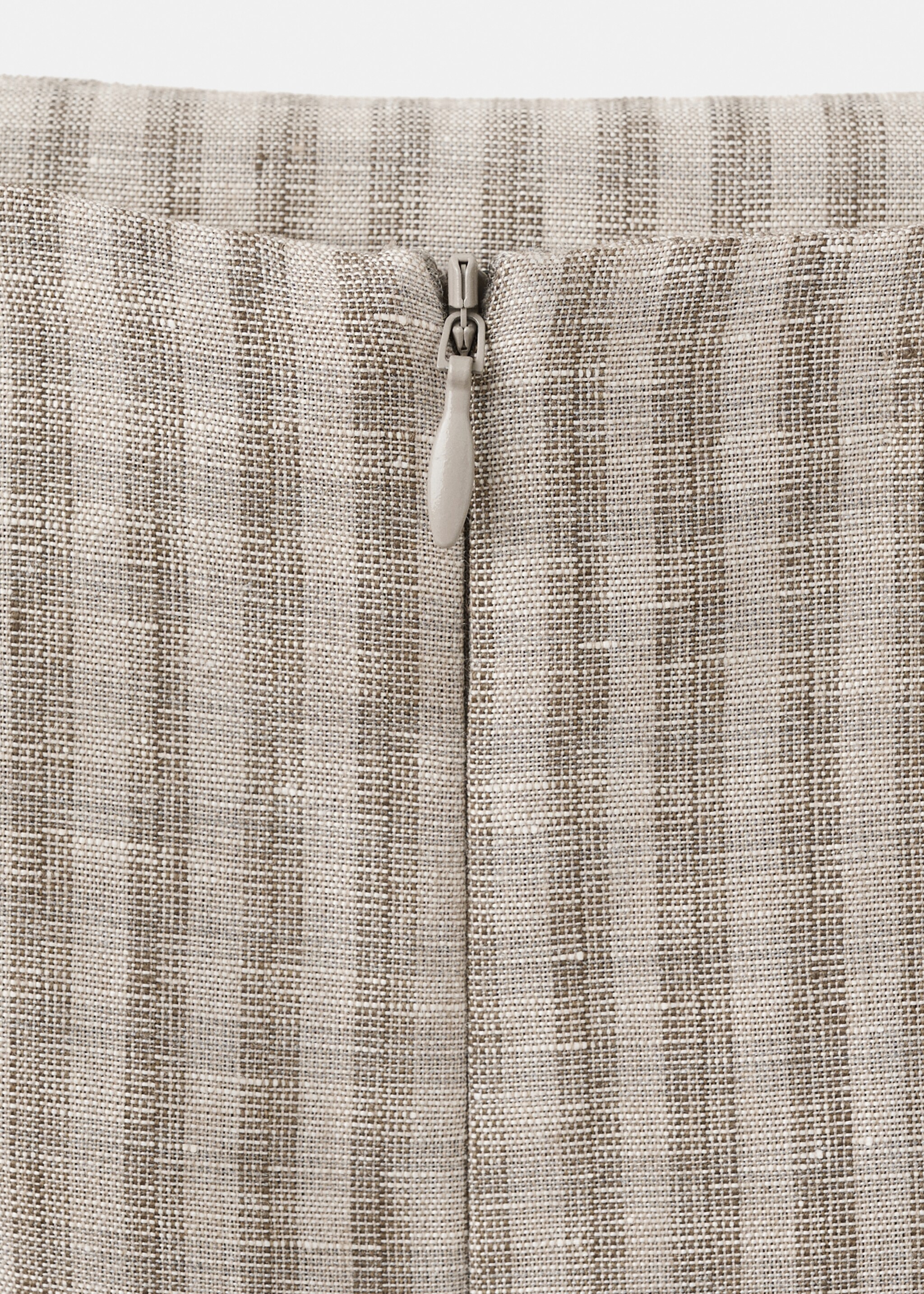 Check wrap skirt - Details of the article 8, Light/Pastel Grey. Ref: 27056362-00.