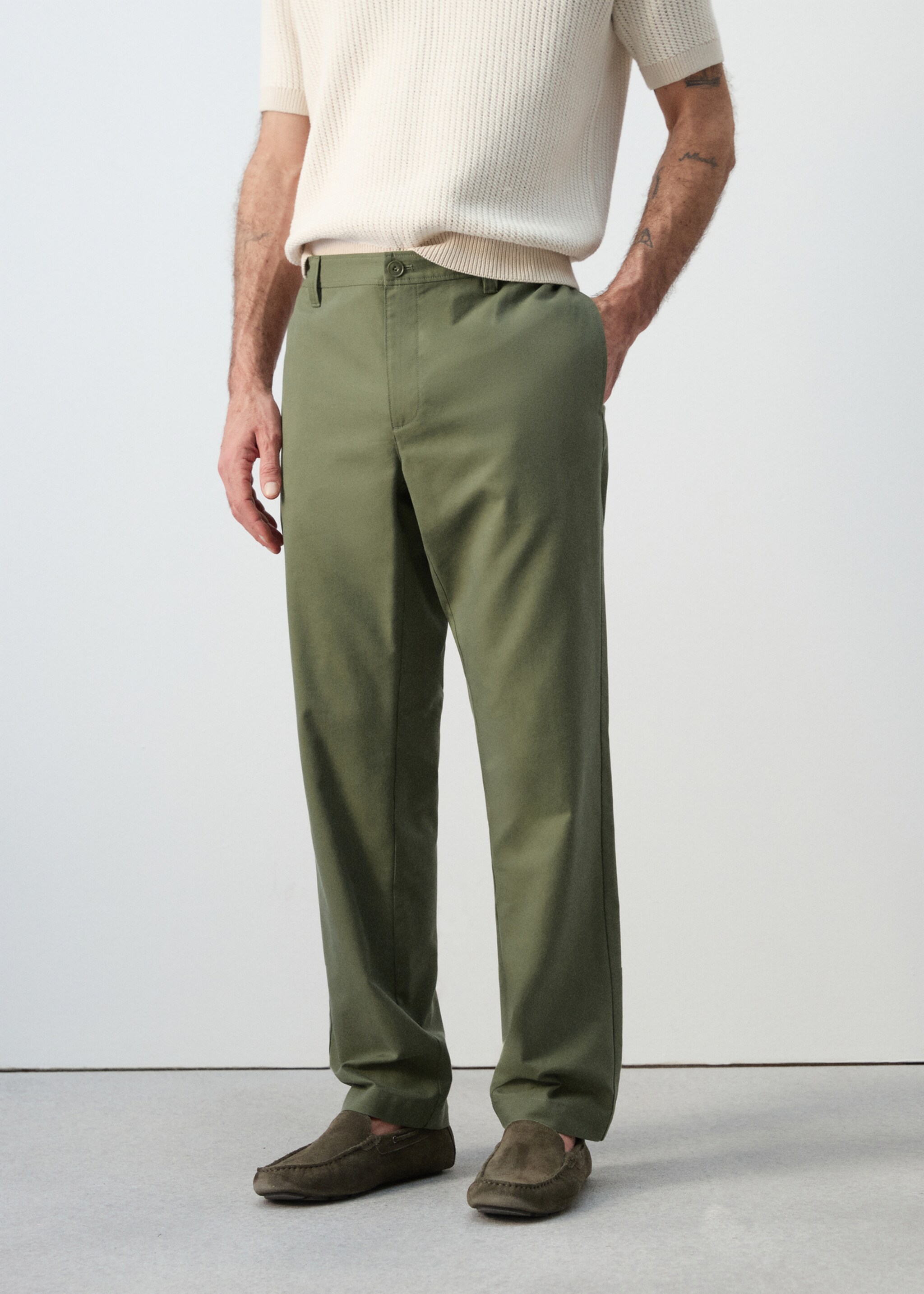 Regular-fit chino trousers - Medium plane, Forest Green. Ref: 27056709-00.