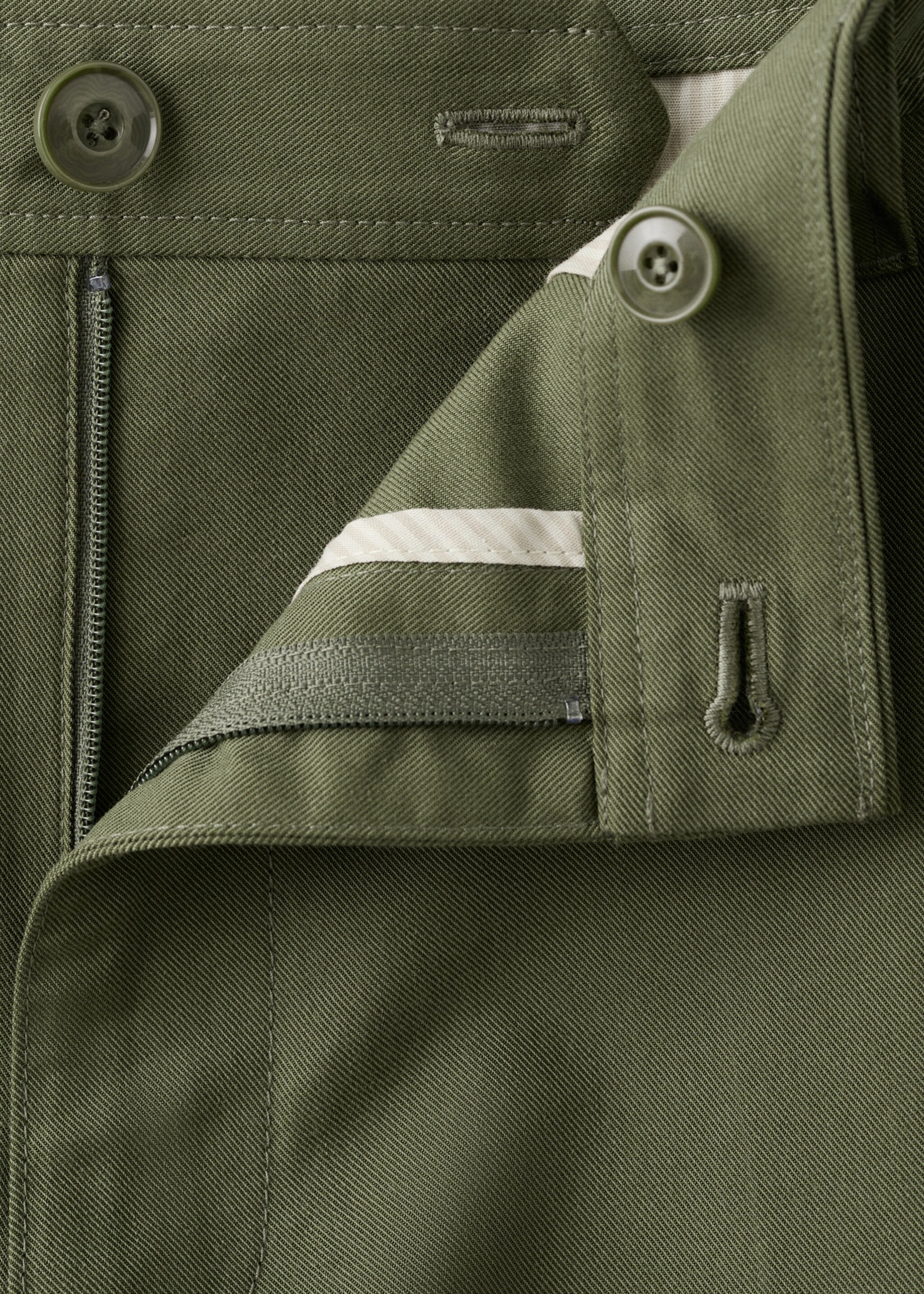Trousers elian - Details of the article 8, Forest Green. Ref: 27056709-00.
