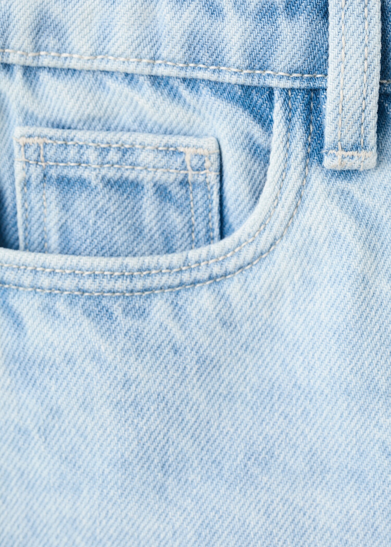 Džínové šortky s ohrnutým lemem - Detail zboží 0