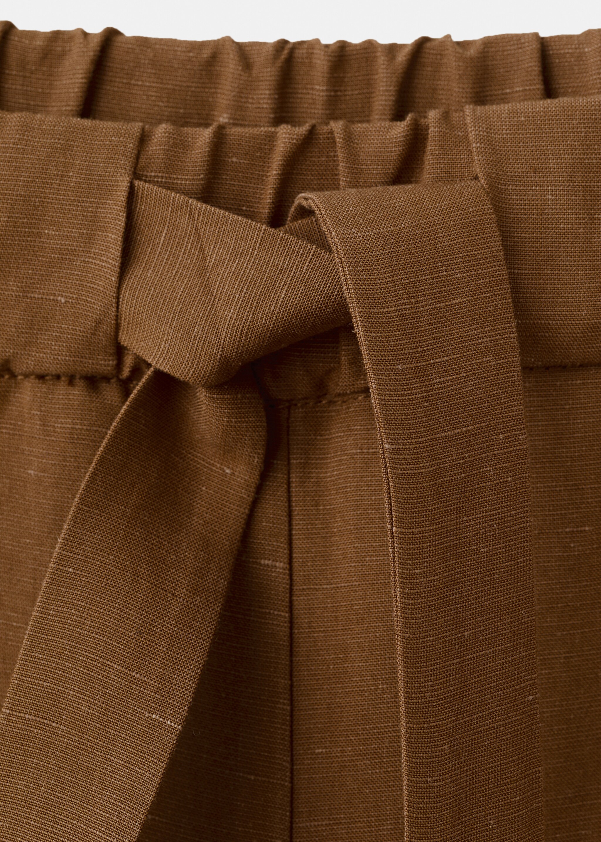 Straight-fit linen suit trousers - Details of the article 8, Caramel. Ref: 27056742-00.