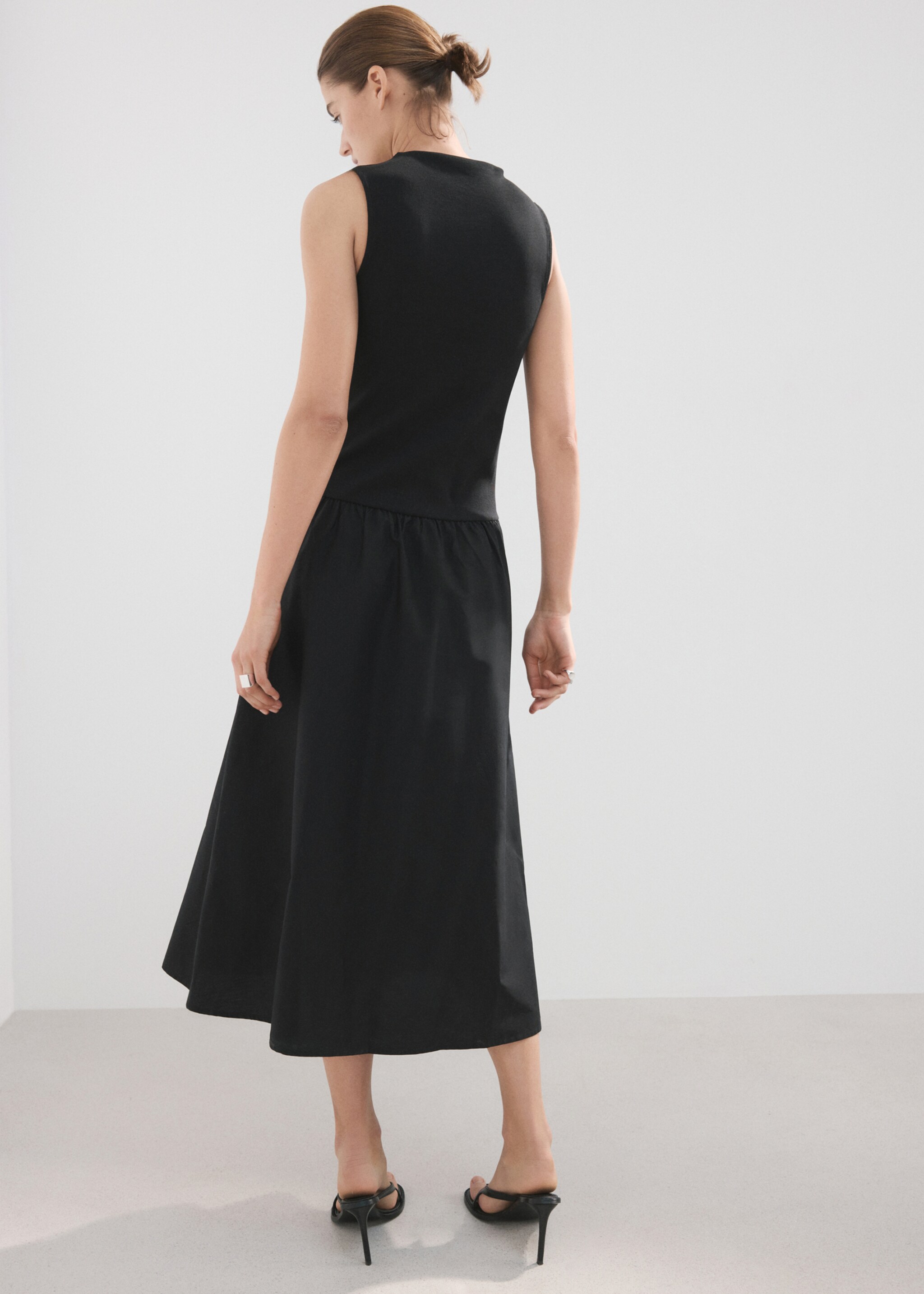 Contrast-bodice dress - Reverse of the article, Black. Ref: 27057141-00.