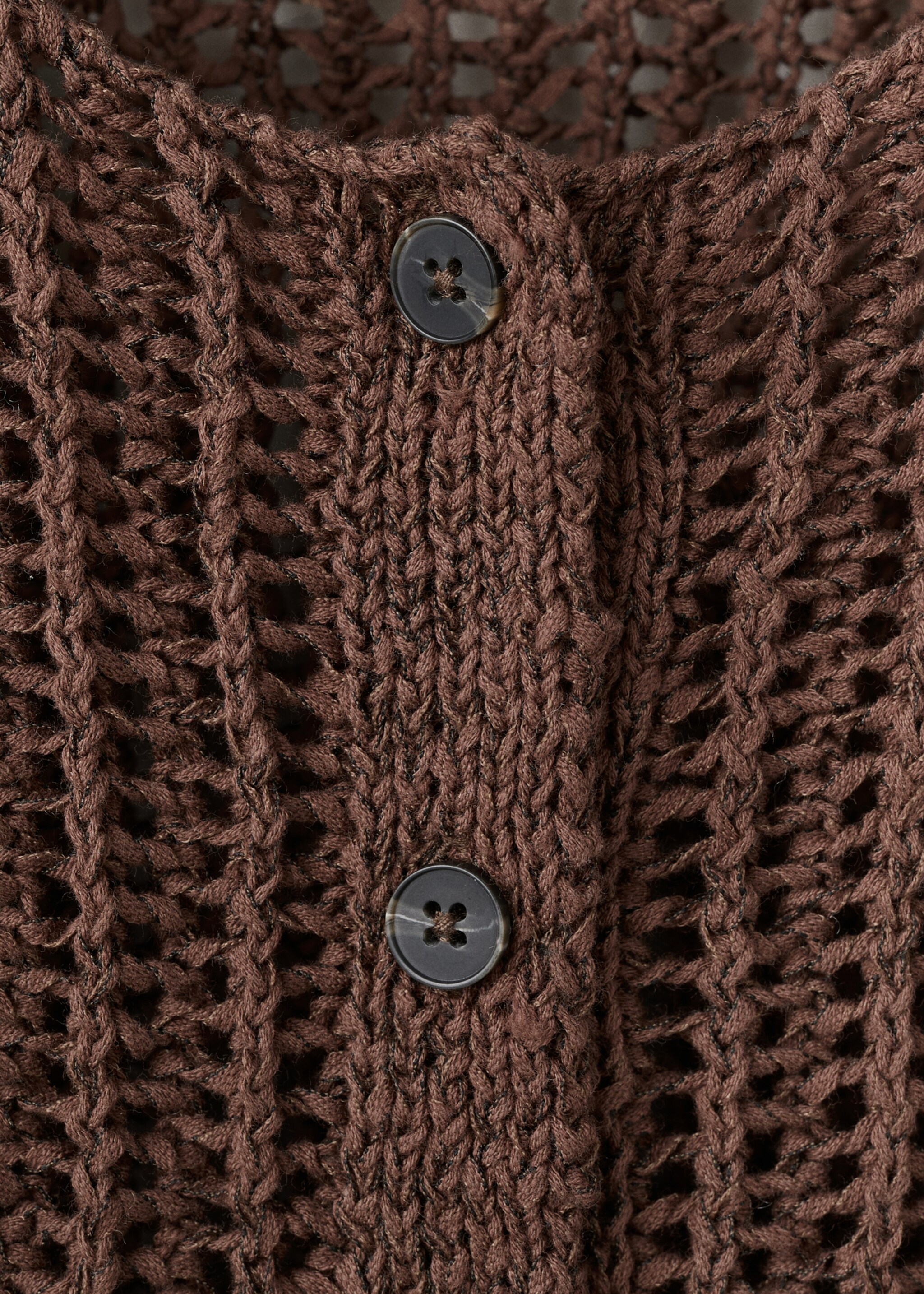 Short-sleeved crochet cardigan - Details of the article 8, Chocolate. Ref: 27057143-00.