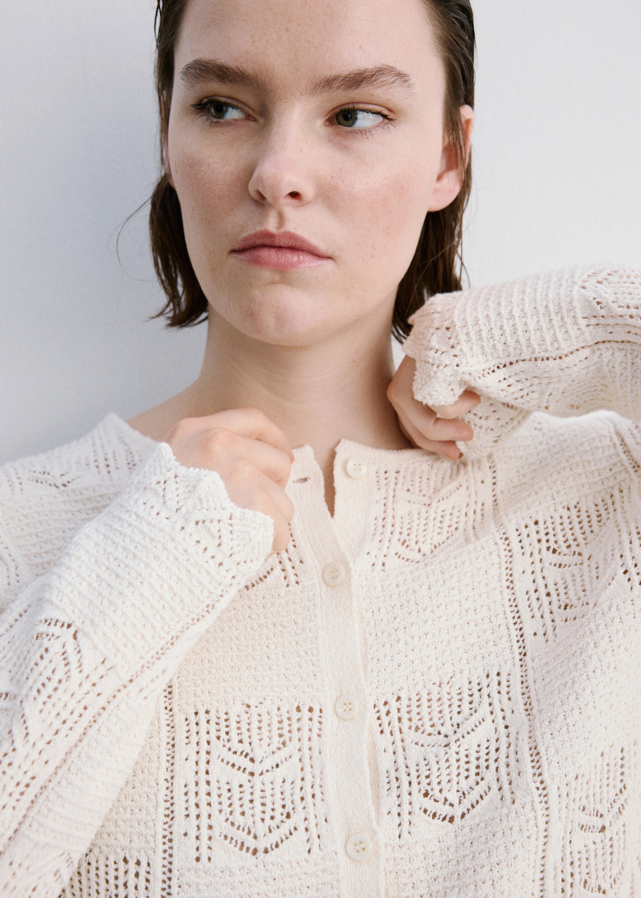 Openwork detail knit cardigan - Details of the article 4, Ecru. Ref: 27057144-00.