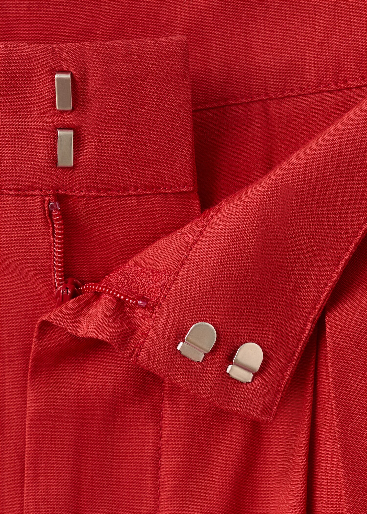 شورت مطرز مخرم - تفاصيل المنتج 8