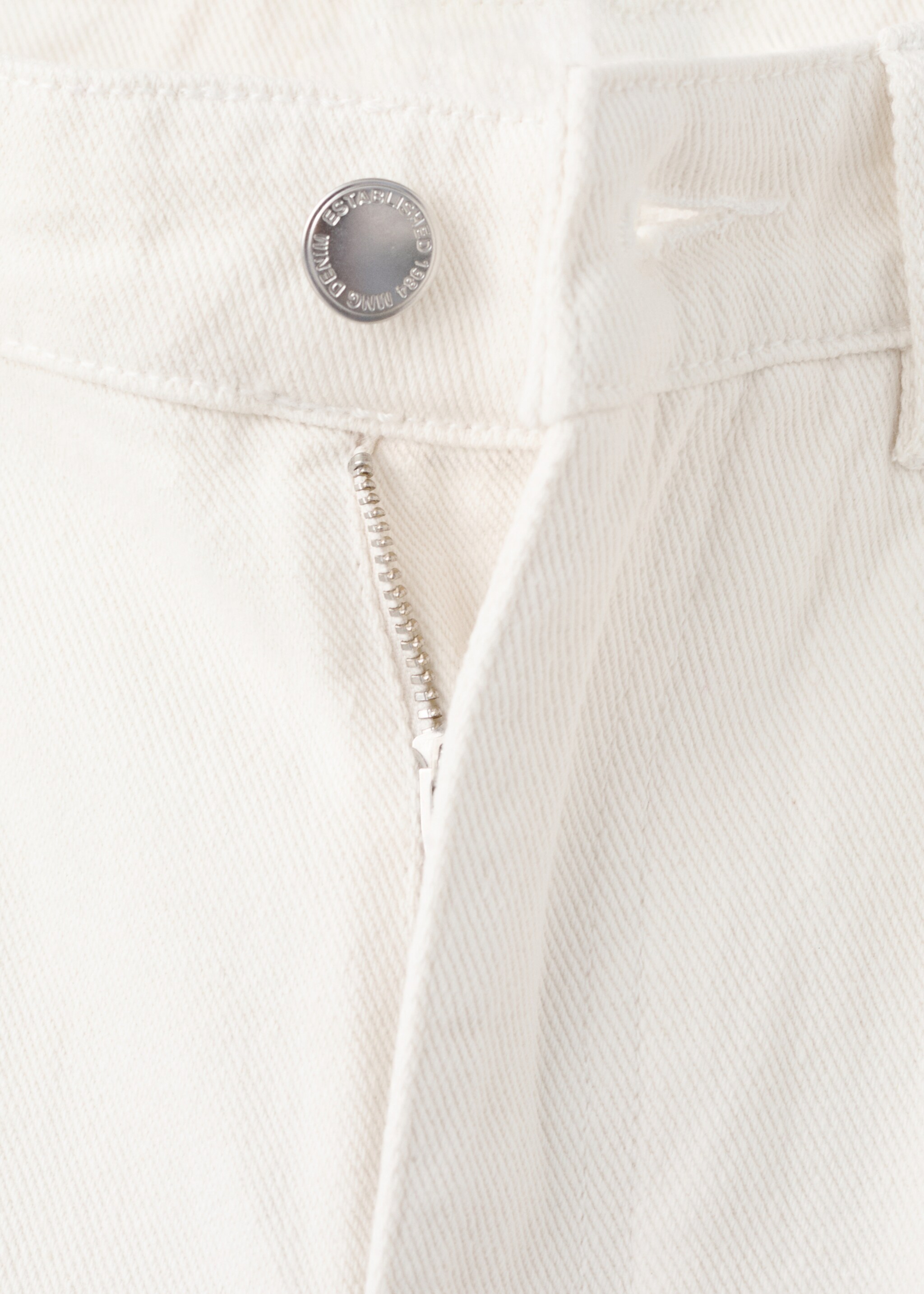 Jean large avec broderie à fleurs - Détail de l'article 0, Blanc cassé. Ref: 27057151-00.