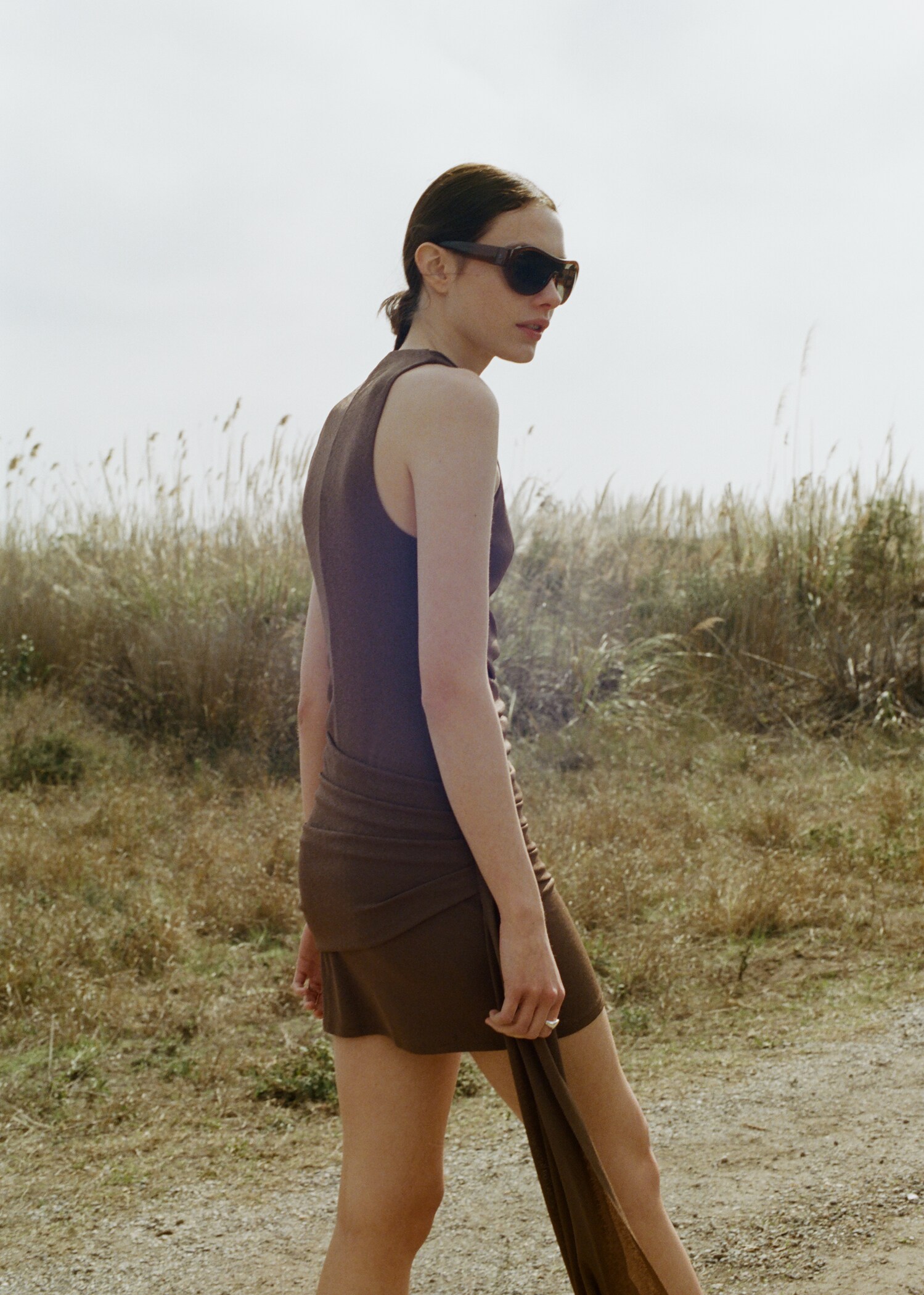 Ruched dress with draped neckline - Details of the article 6