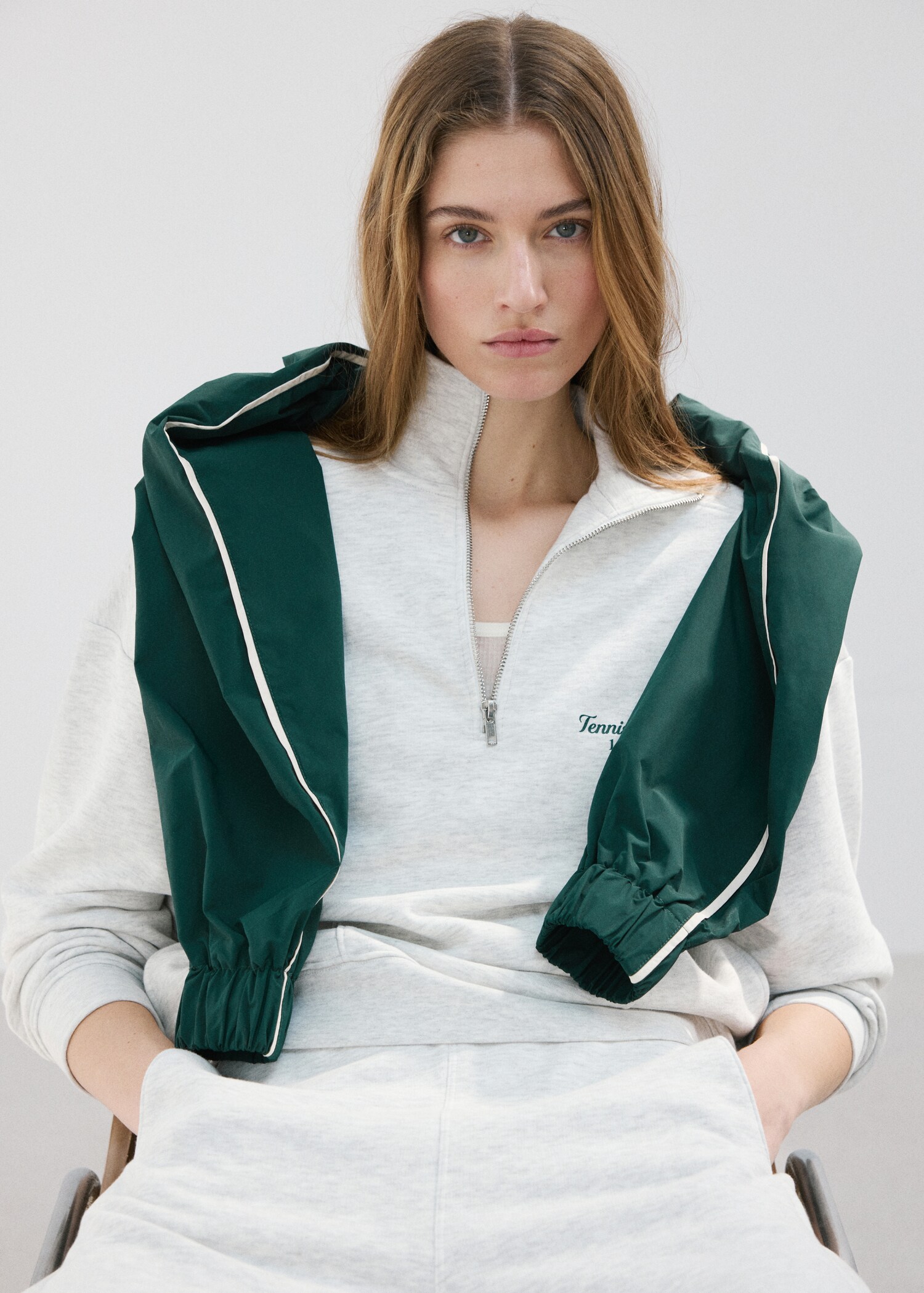 Turtleneck sweatshirt with zip - Details of the article 2