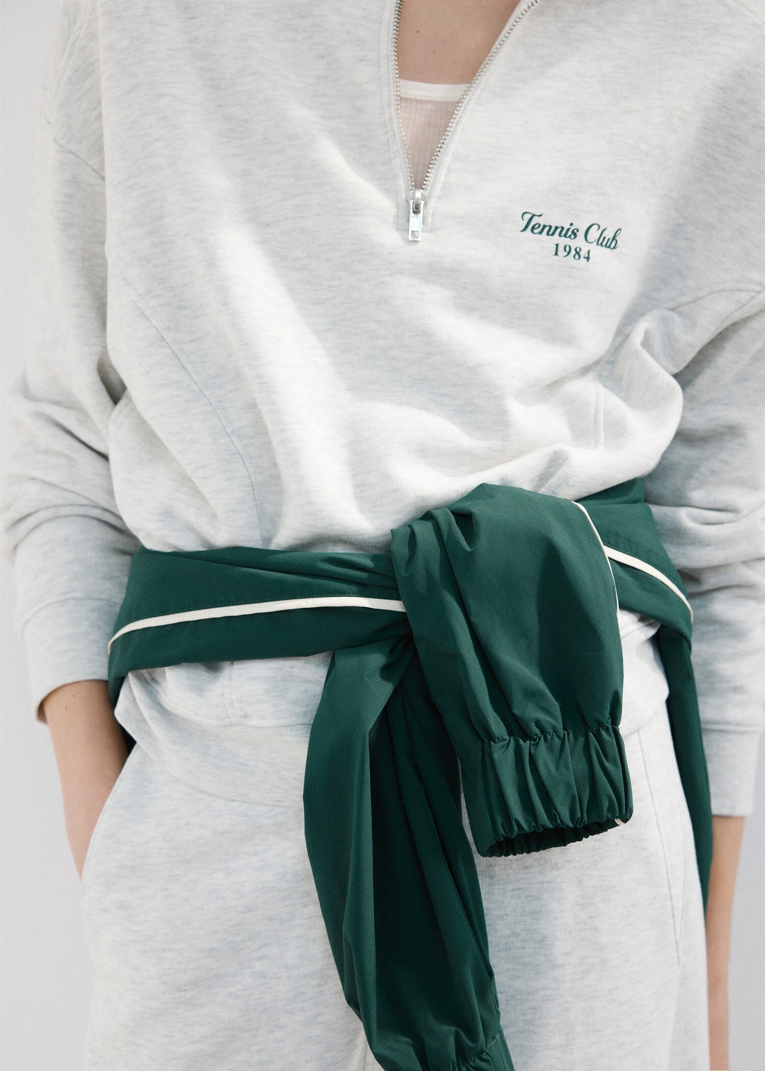 Turtleneck sweatshirt with zip - Details of the article 6