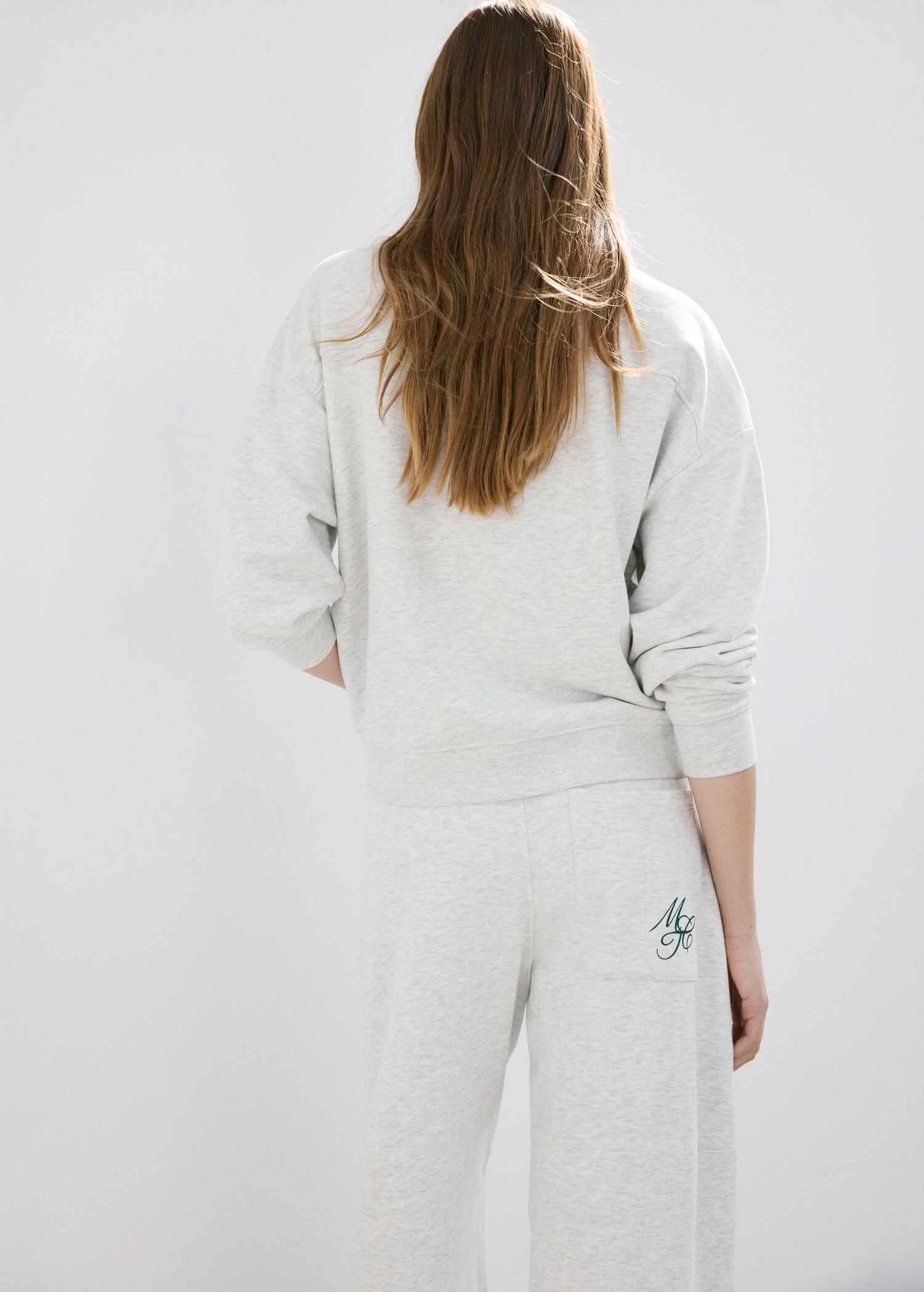 Turtleneck sweatshirt with zip - Reverse of the article