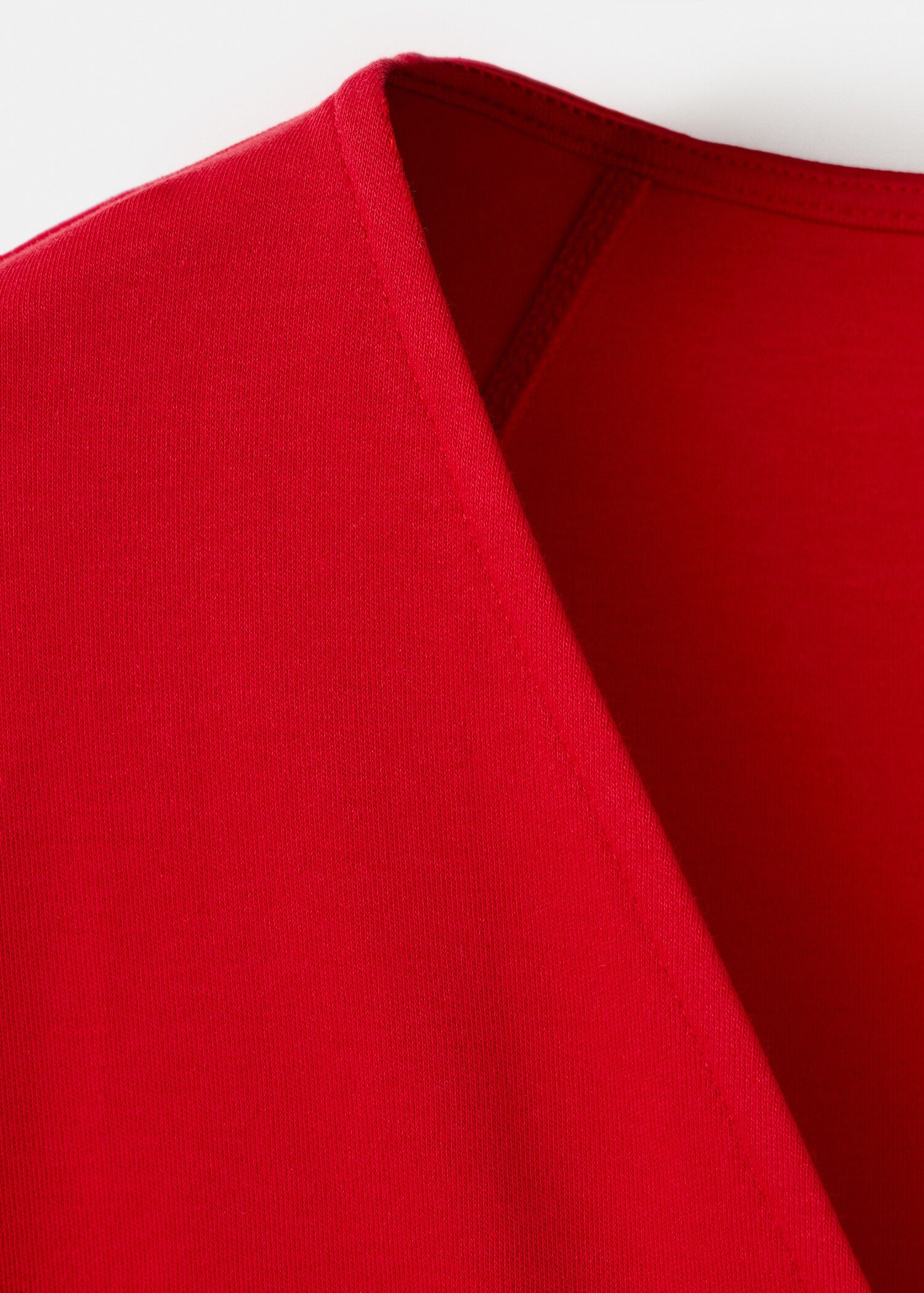 تي شيرت قطني بتصميم رقبة على شكل حرف V - تفاصيل المنتج 0