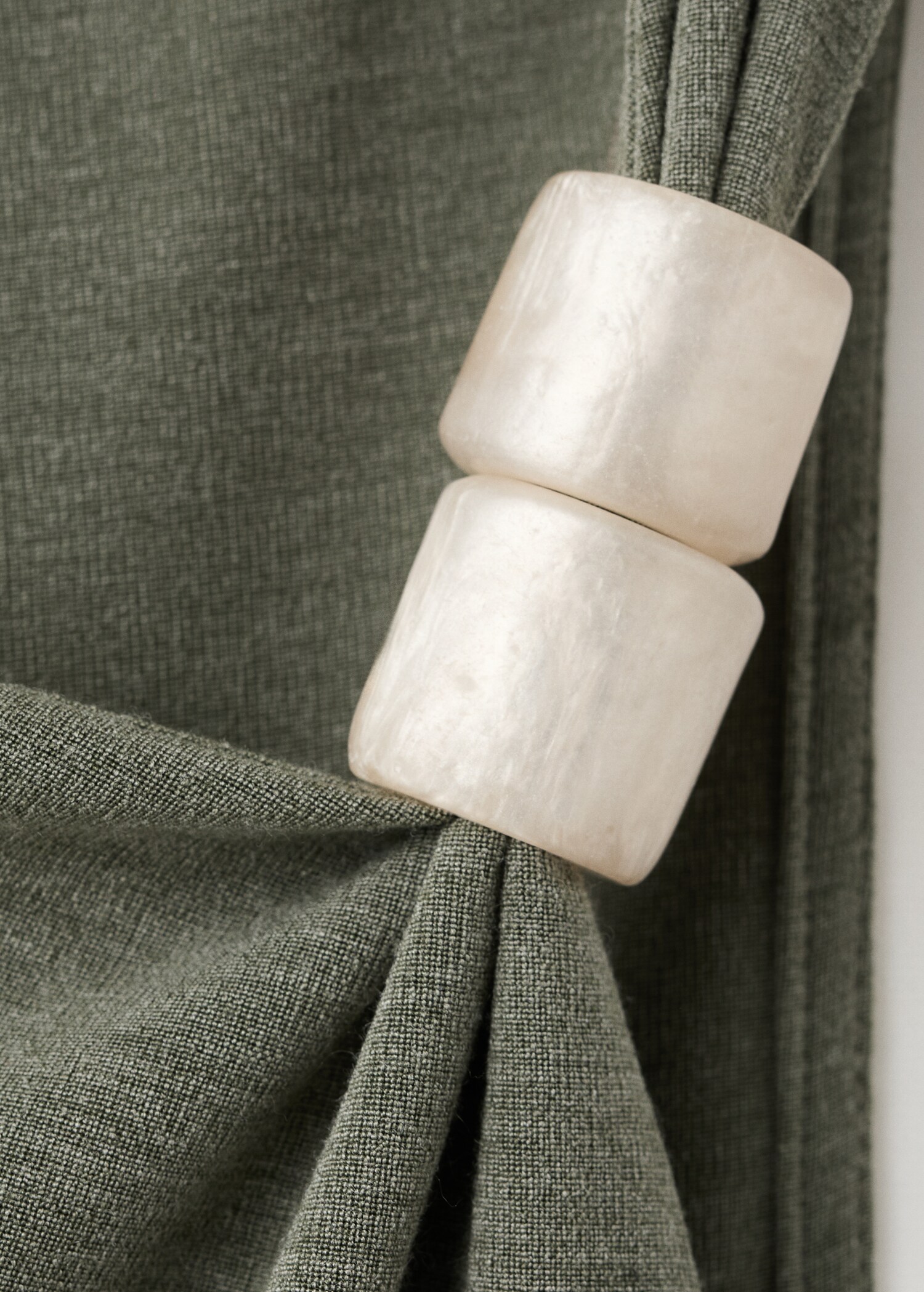 Fitted dress with metal detail - Details of the article 8