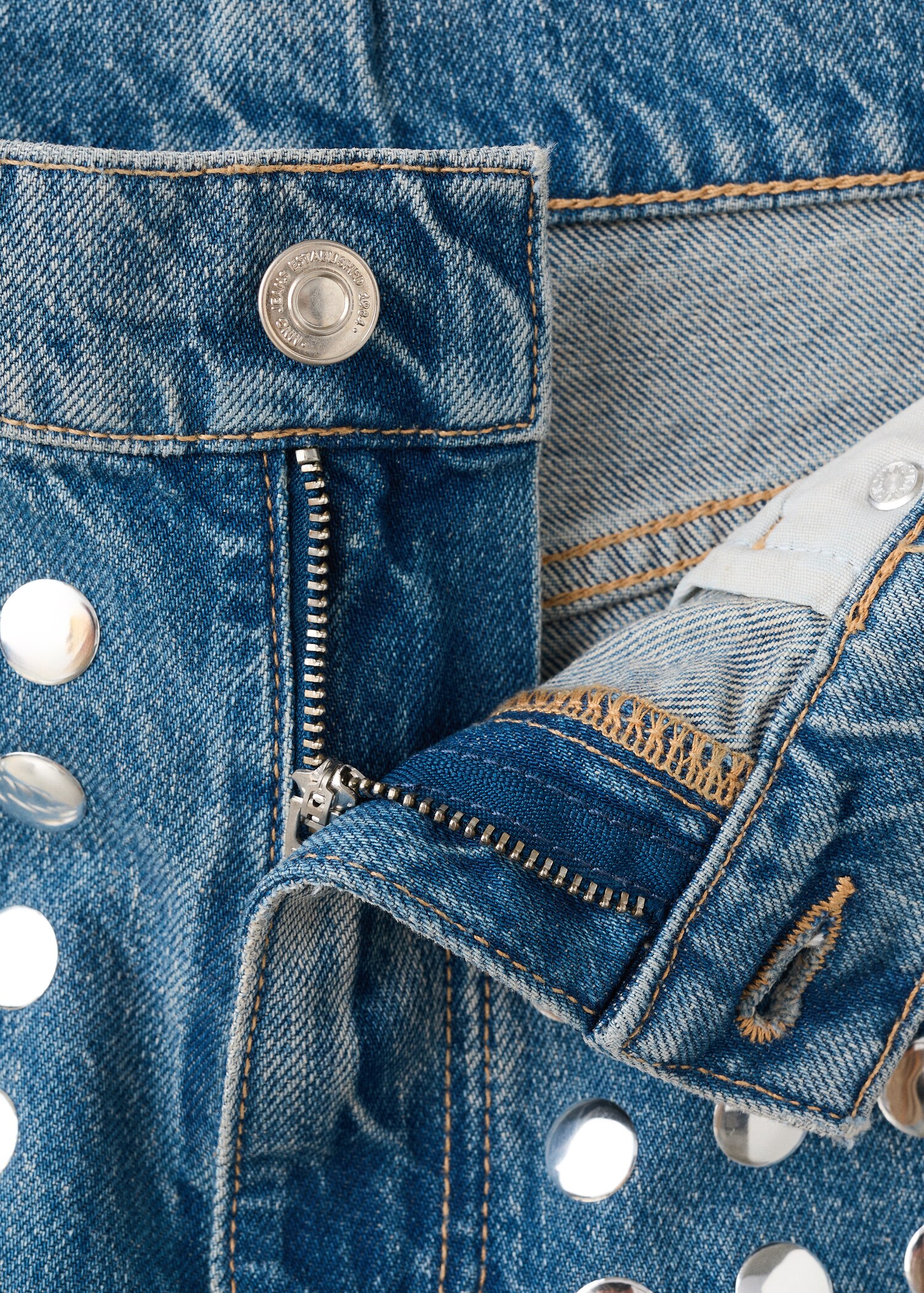 Straight-fit jeans with studs - Details of the article 8