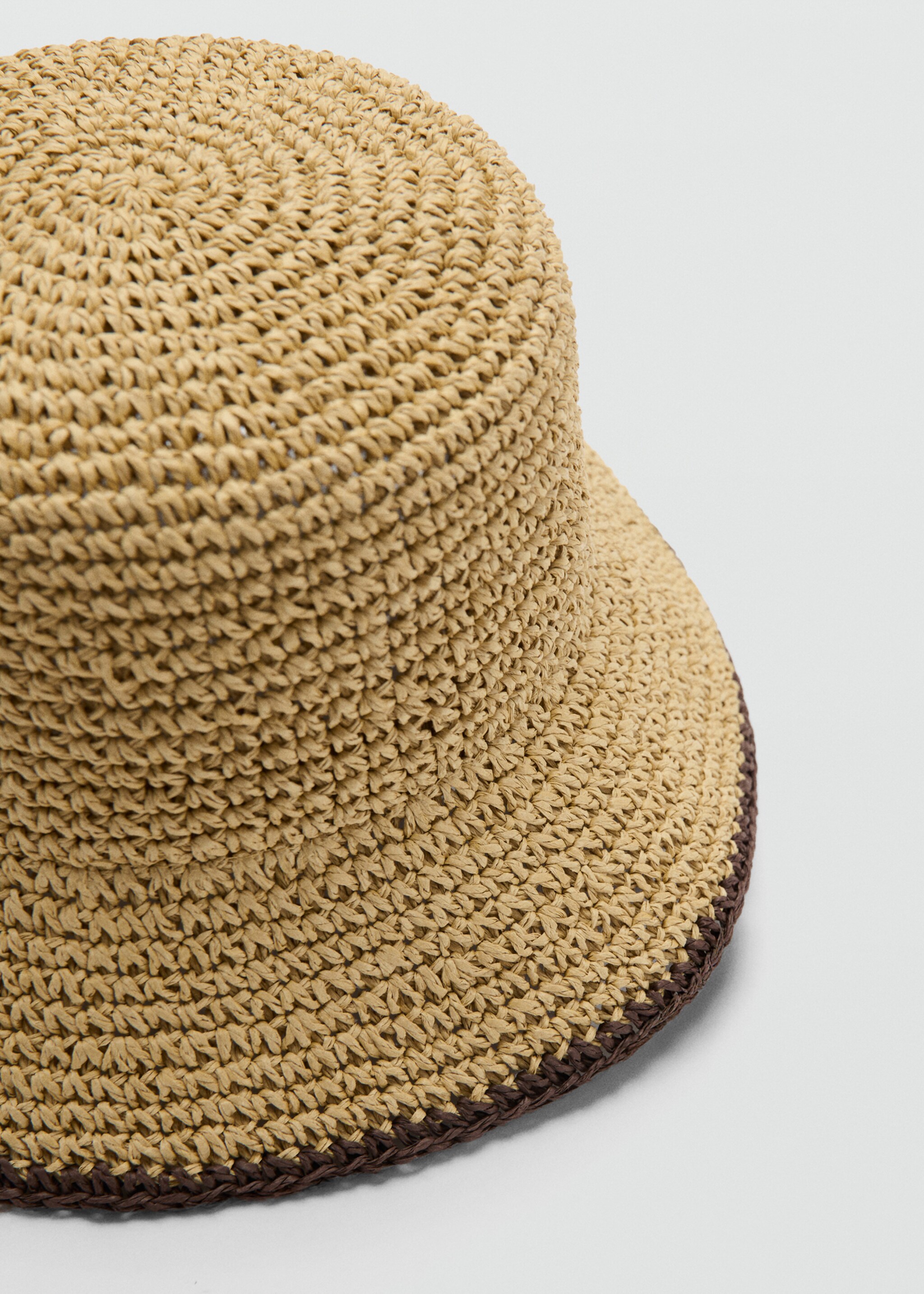 Chapeau fibre naturelle - Plan moyen, Chocolat. Ref: 27057778-00.