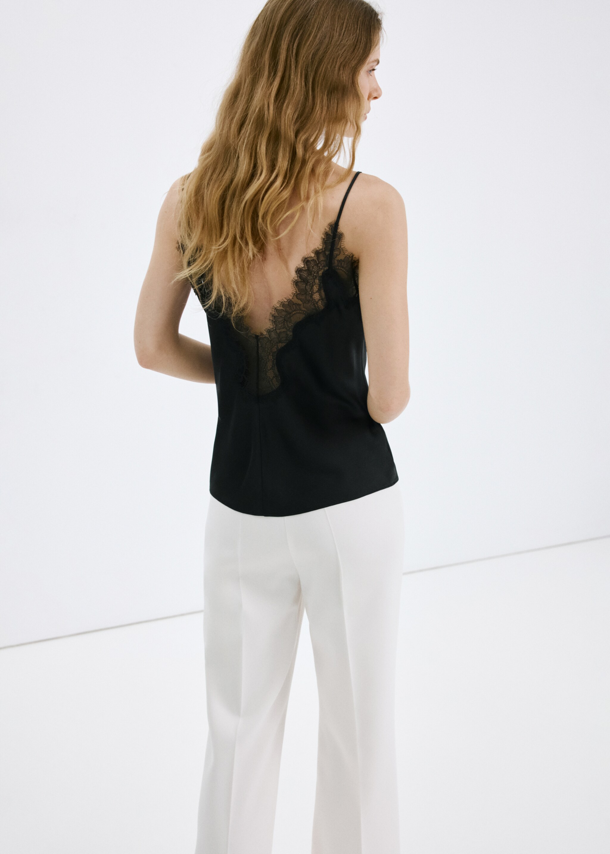 Lingerie top with lace neckline - Reverse of the article, Black. Ref: 27057784-00.