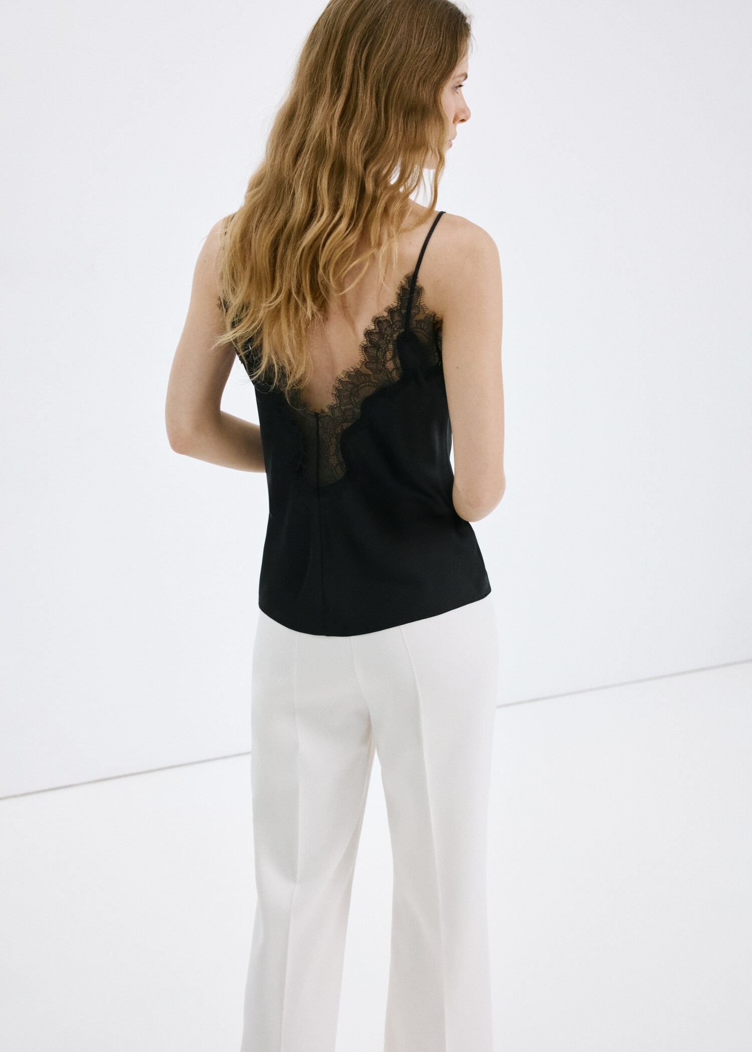 Lingerie top with lace neckline - Reverse of the article