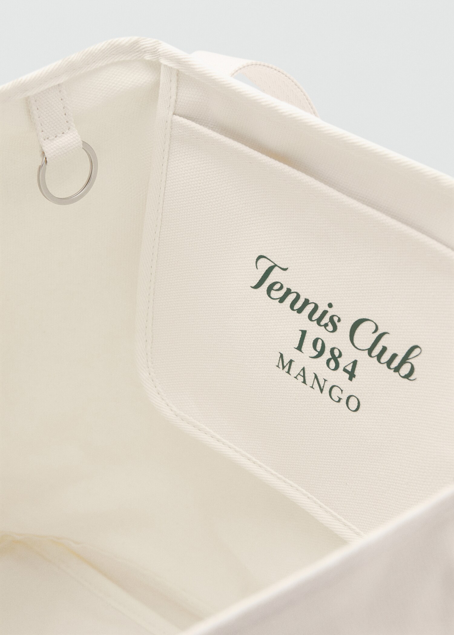 Tote bag with text print - Details of the article 1
