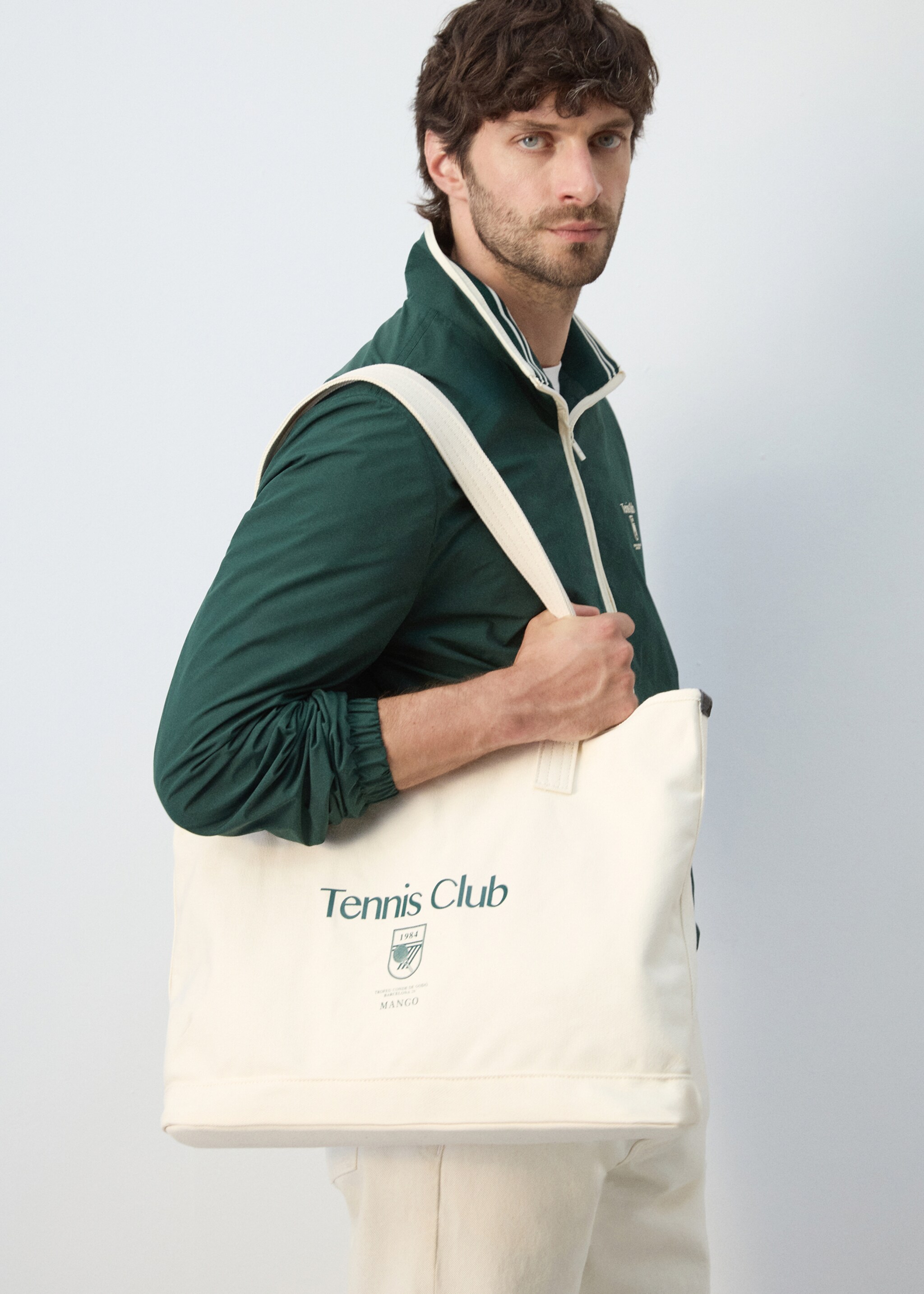 Tote bag with text print - Details of the article 9, White. Ref: 27057785-00.