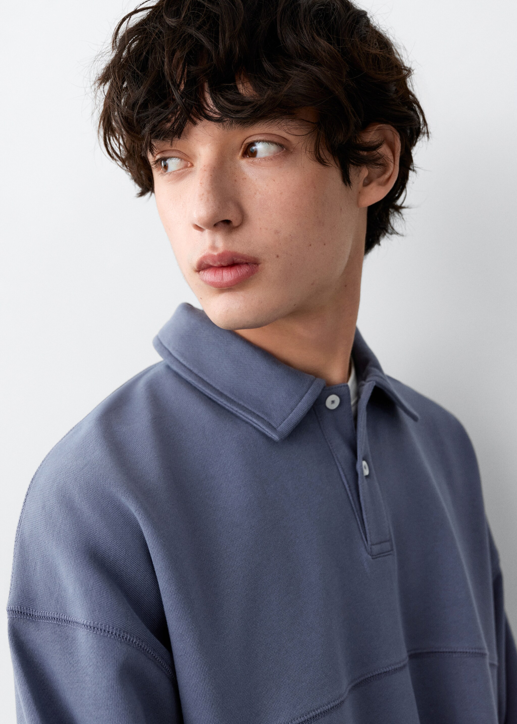 Polo-neck sweatshirt - Details of the article 1, Blue. Ref: 27057787-00.