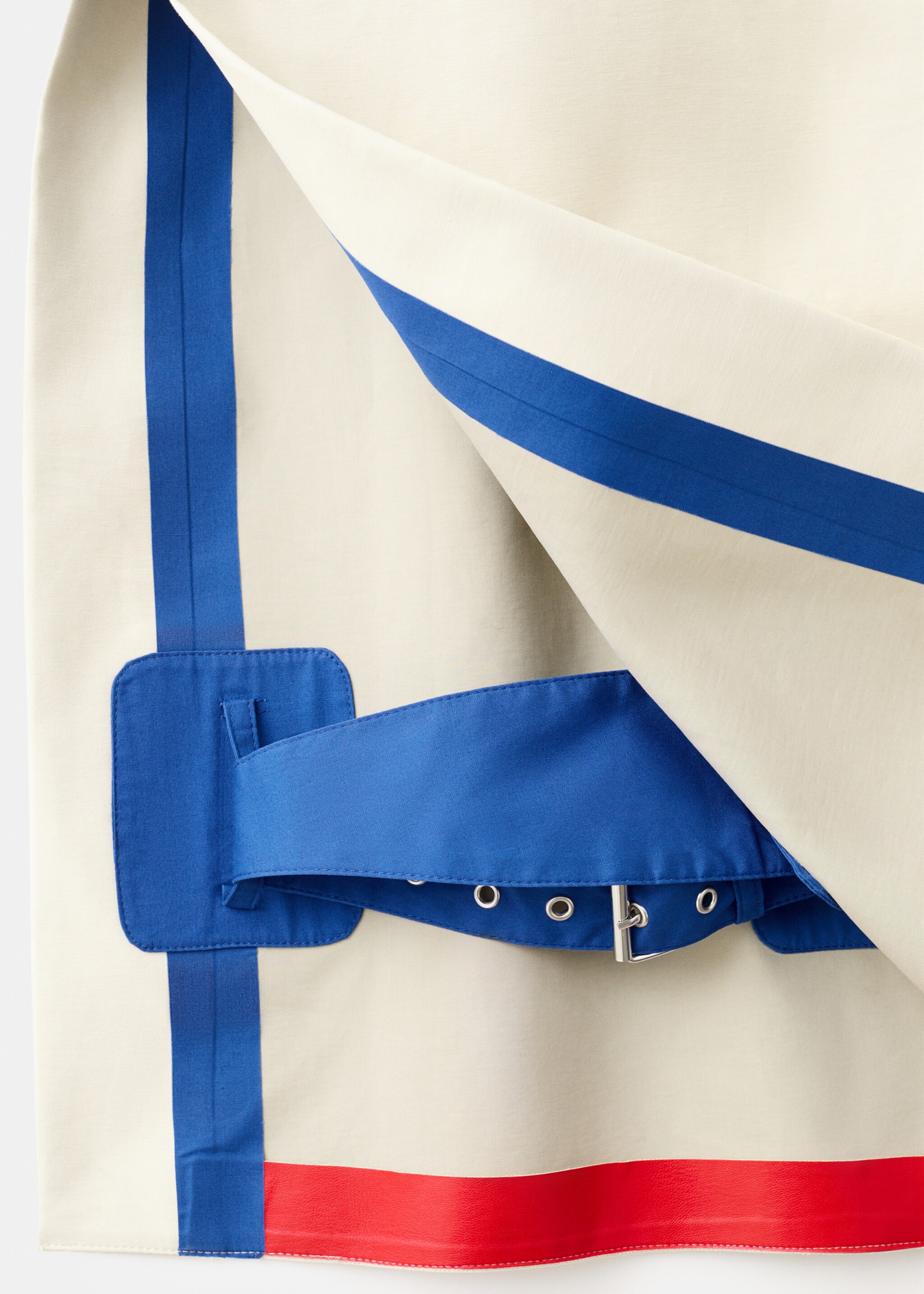 Funnel neck buckle trench - Details of the article 0, Beige. Ref: 27057791-00.