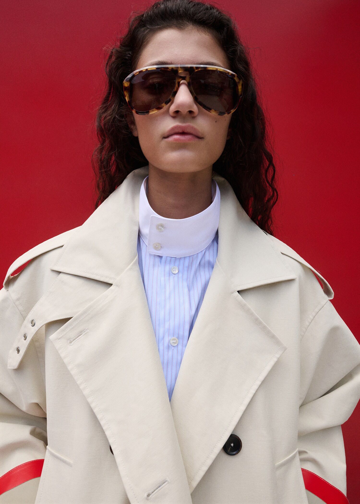 Funnel neck buckle trench - Details of the article 2